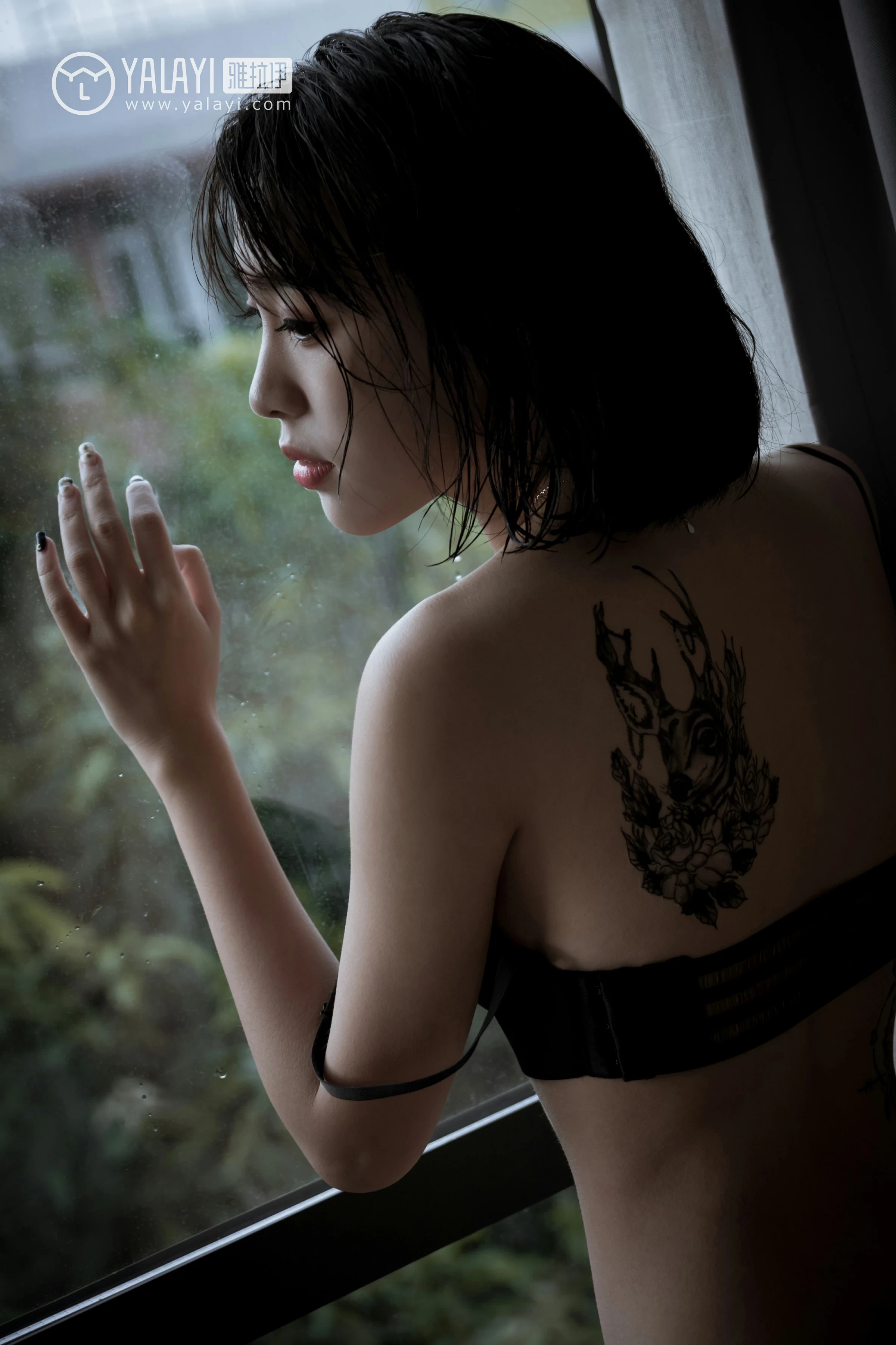 [YALAYI雅拉伊]NO.058 幻象气球 小杨 黑色性感内衣私房写真集第3张