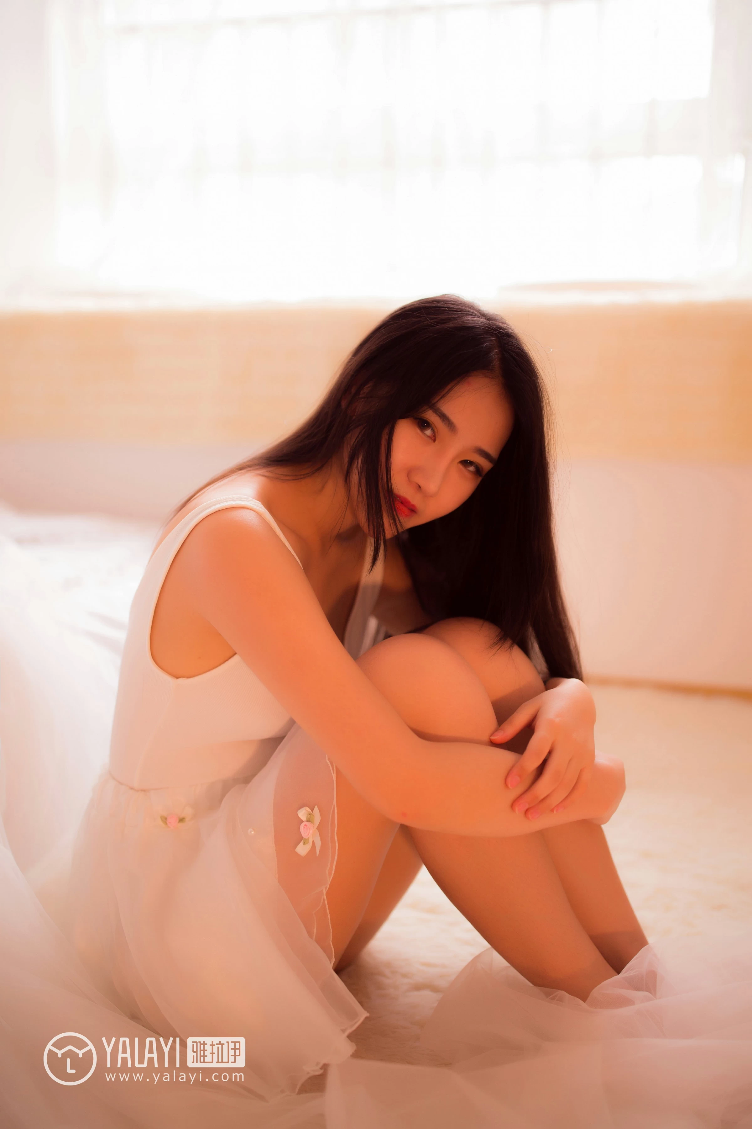[YALAYI雅拉伊]NO.089 同一个童话 刘小美 白色吊带芭蕾舞裙性感私房写真集第5张