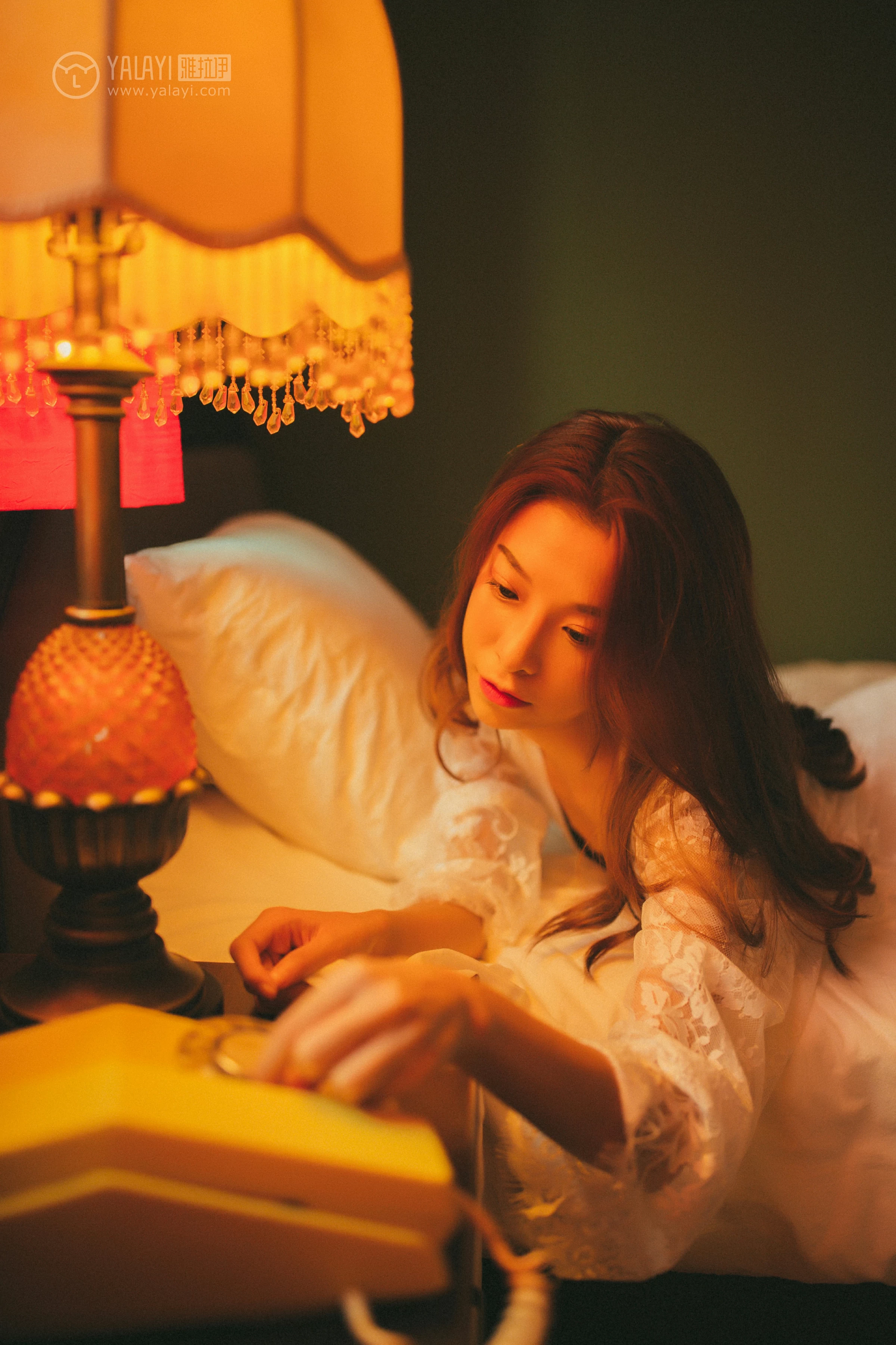 [YALAYI雅拉伊]NO.116 我在等你 倩微微 透视镂空睡衣加白色蕾丝情趣内衣性感私房写真集第8张