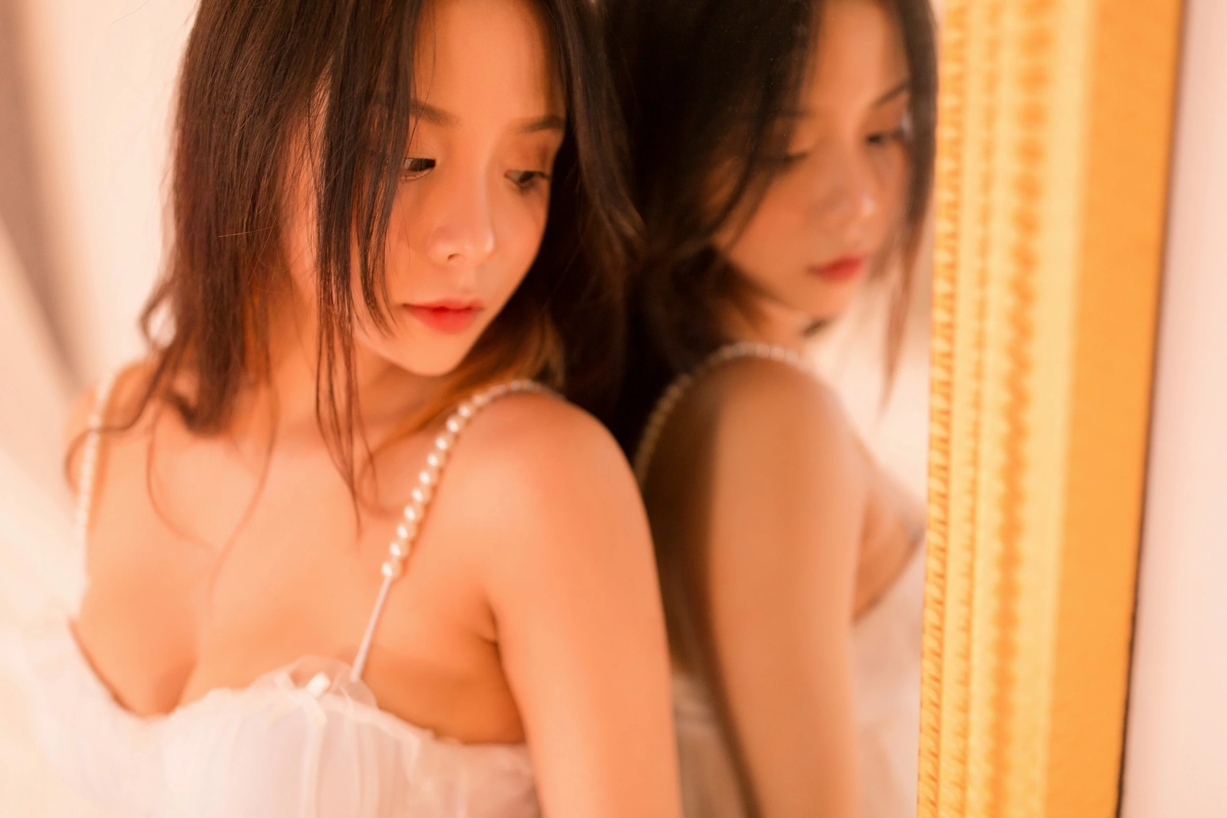 [YALAYI雅拉伊]NO.129 异域风情少女 小小兔 白色透视情趣内衣加安全短裤性感私房写真集第8张