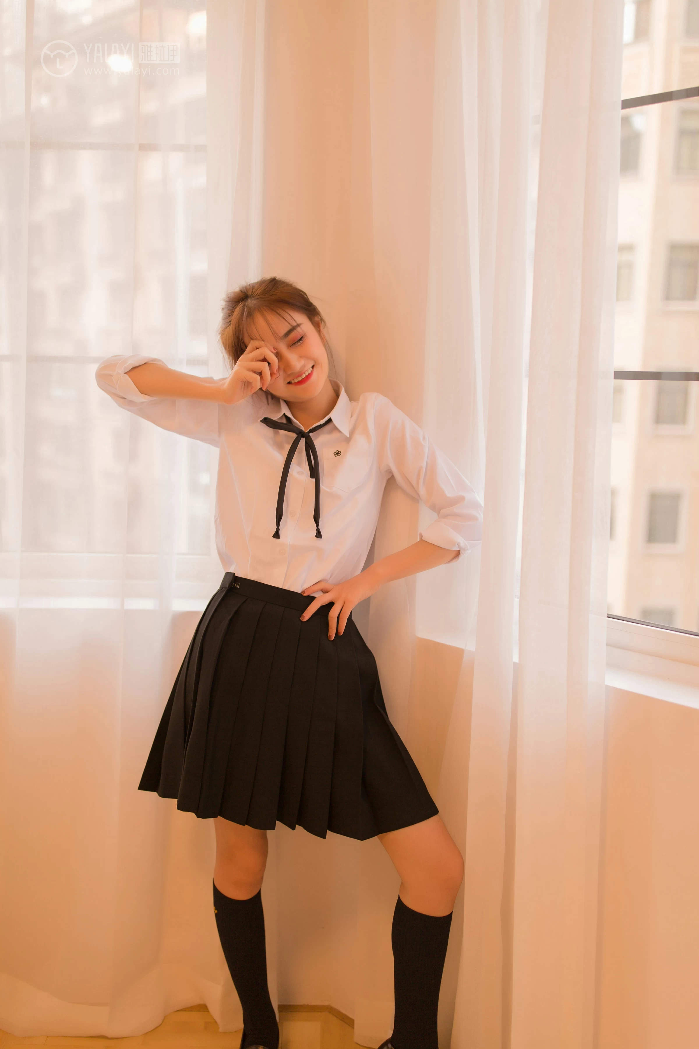 [YALAYI雅拉伊]NO.138 粉黛少女 李诗雨 高中女生制服与短裙加白色内衣性感私房写真集第10张