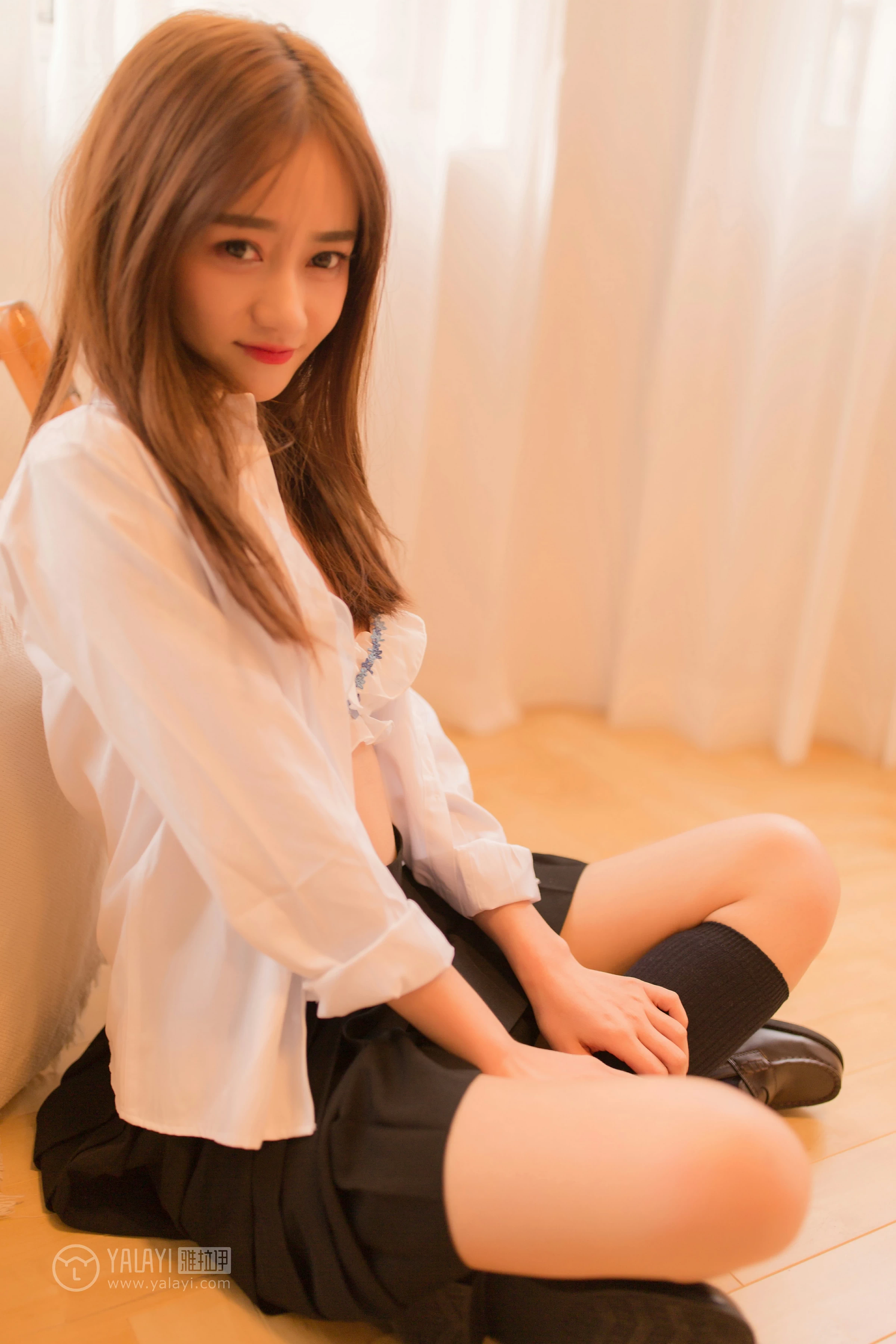 [YALAYI雅拉伊]NO.138 粉黛少女 李诗雨 高中女生制服与短裙加白色内衣性感私房写真集第12张