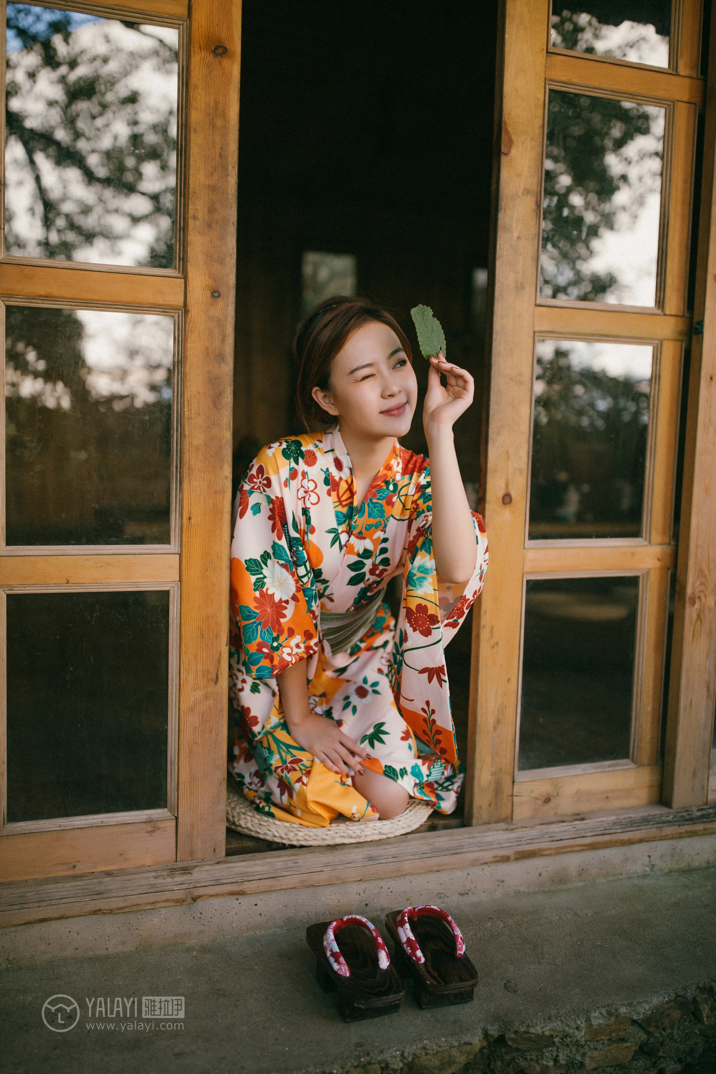 [YALAYI雅拉伊]NO.140 日清和室 张雨青 碎花和服性感私房写真集第14张