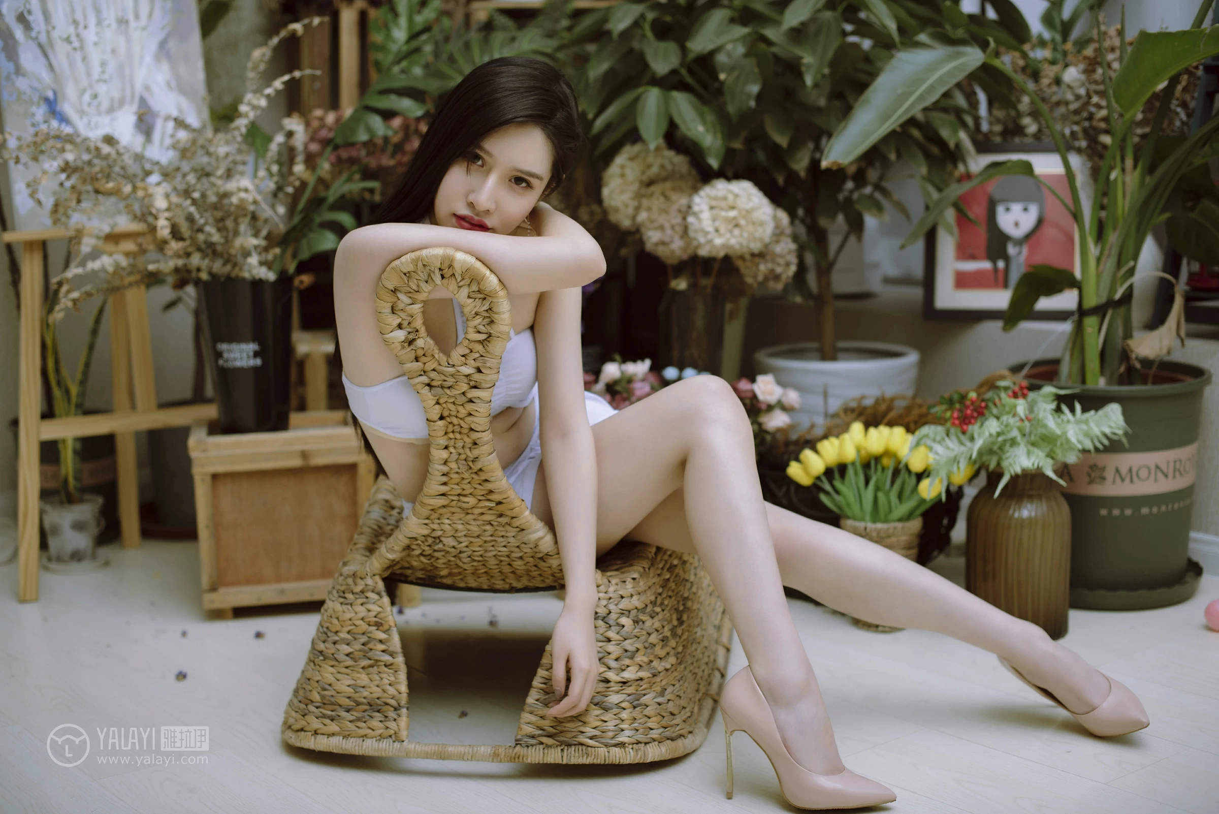 [YALAYI雅拉伊]NO.141 性感护士姐姐 颖莹 白色透视情趣制服内衣私房写真集第13张