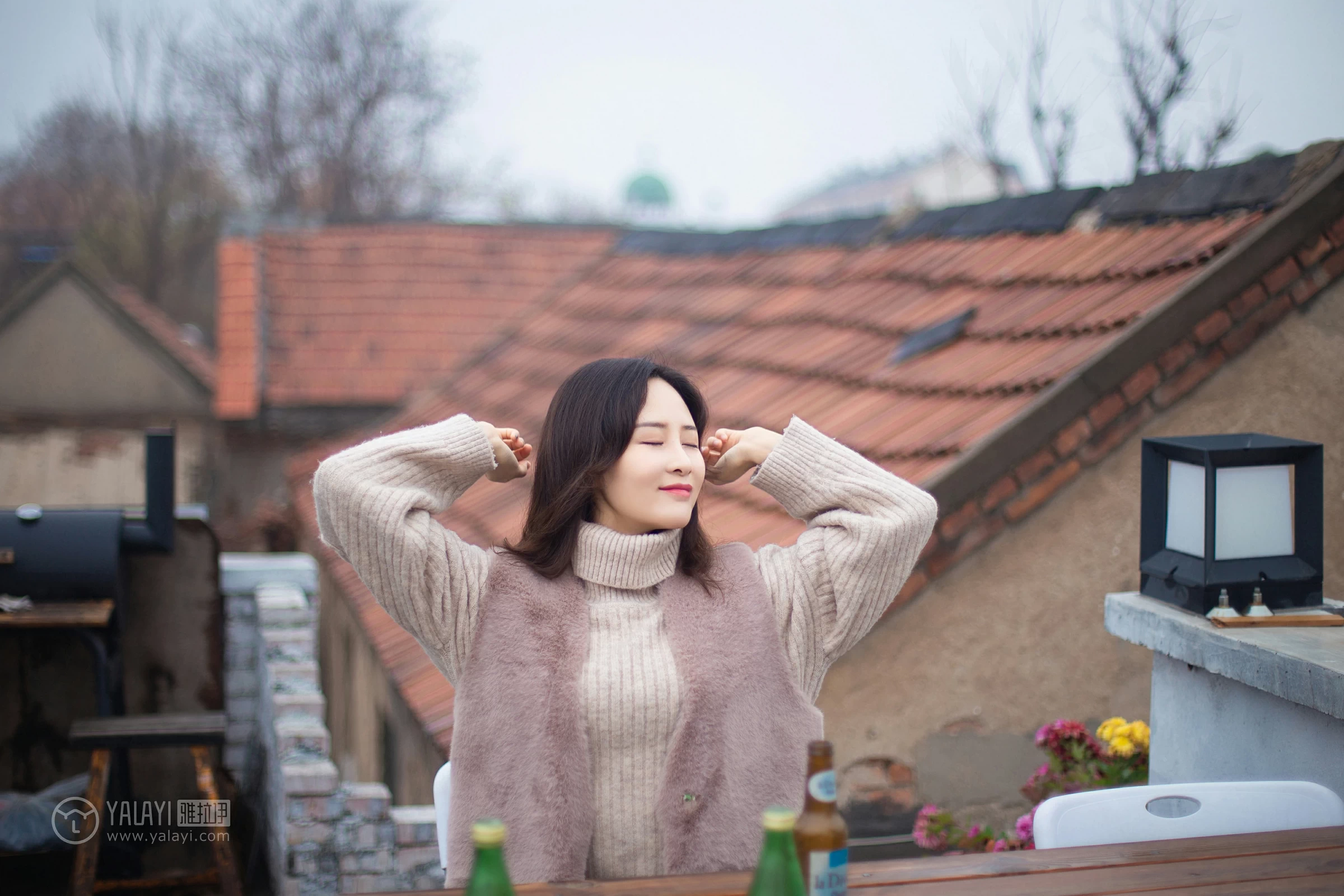 [YALAYI雅拉伊]NO.151 旅行日记 毛毛 米色毛衣加休闲长裤私房写真集第10张