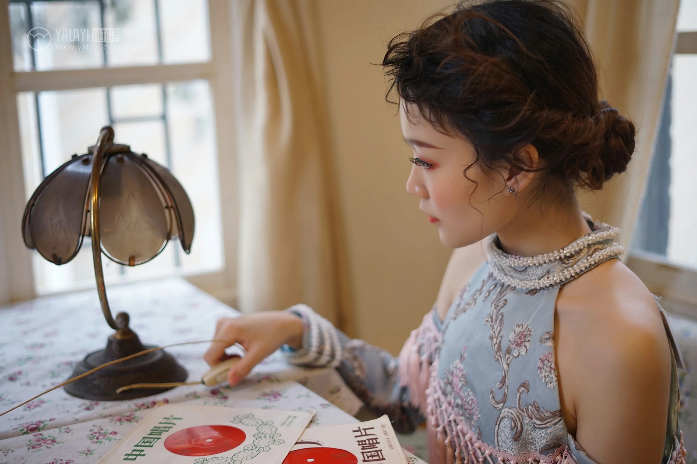 [YALAYI雅拉伊]NO.155 等2 奥莉 吊脖连衣裙 优雅端庄私房写真集第11张
