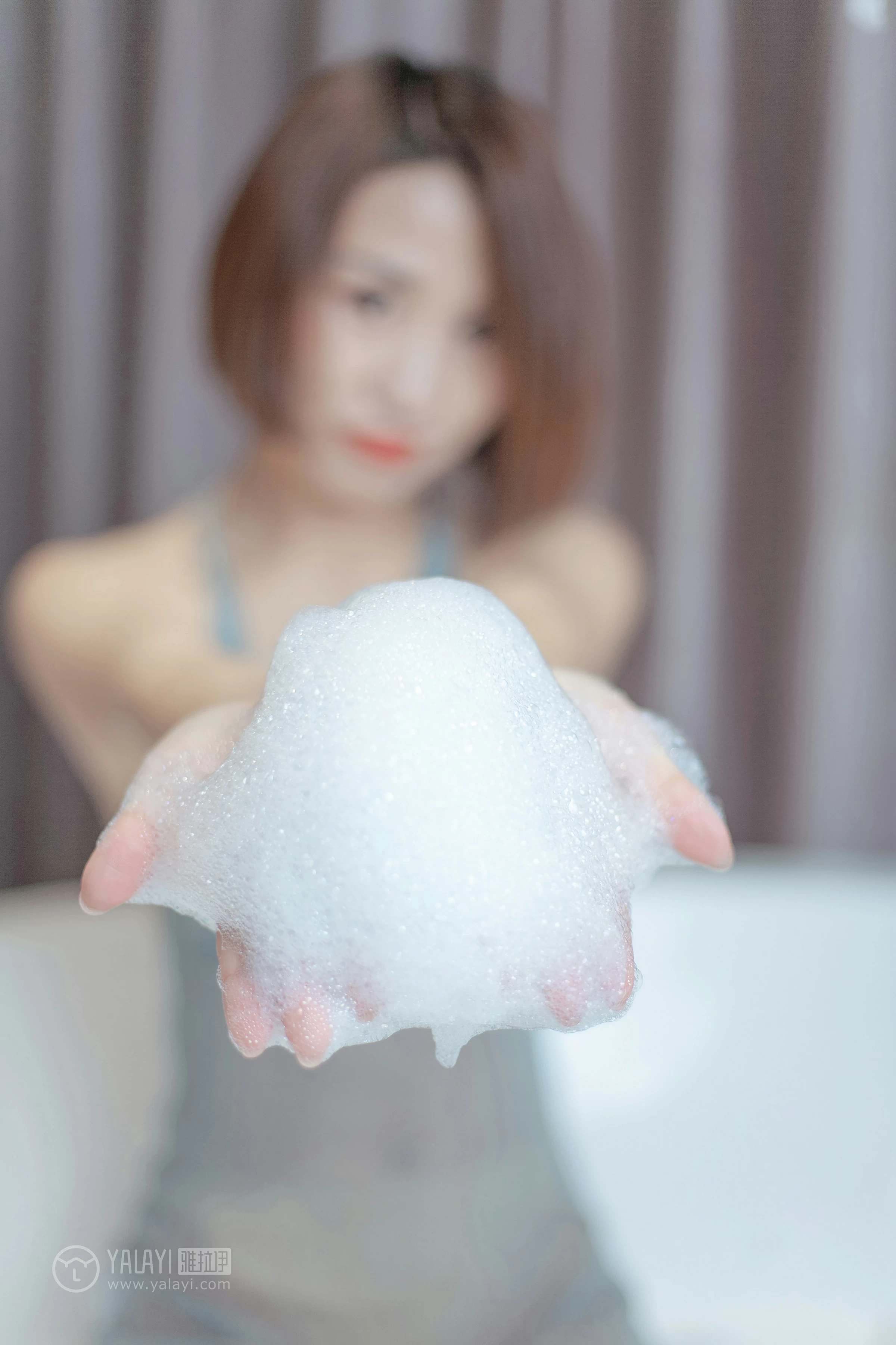 [YALAYI雅拉伊]NO.144 浴湿不挂 嫣然 吊带透视情趣连衣裙性感私房写真集第6张
