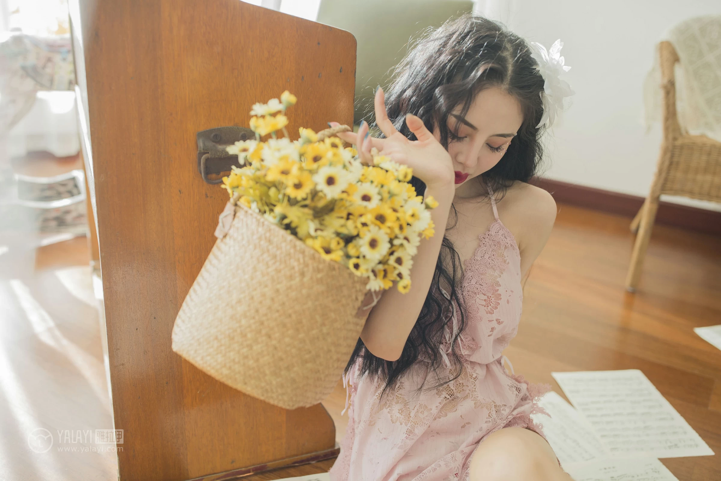 [YALAYI雅拉伊]NO.150 橘色的暖阳花 凉儿 粉色透视情趣蕾丝睡衣性感私房写真集第7张