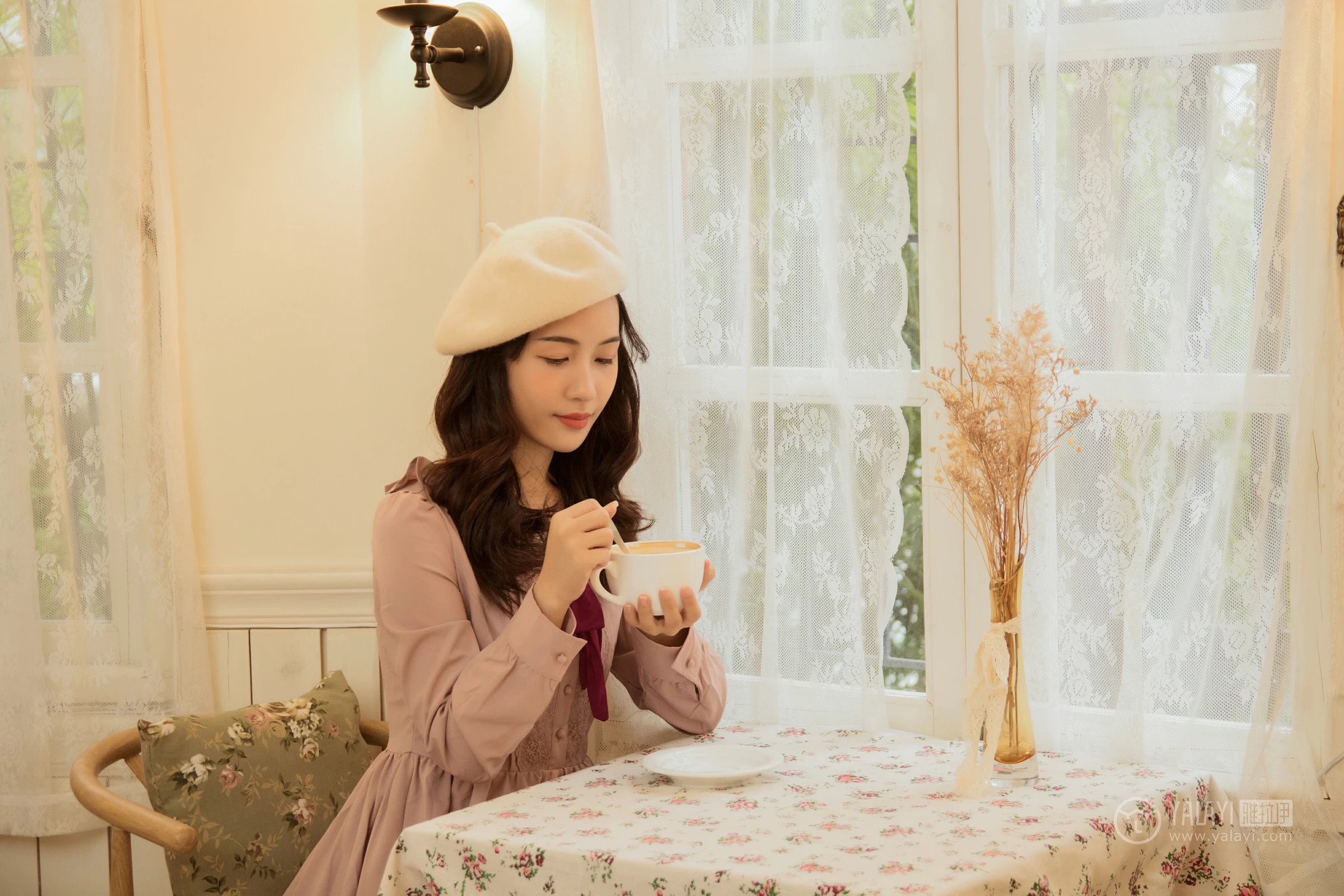 [YALAYI雅拉伊]NO.158 独白 卡柔 粉色连衣裙清纯可爱私房写真集第6张