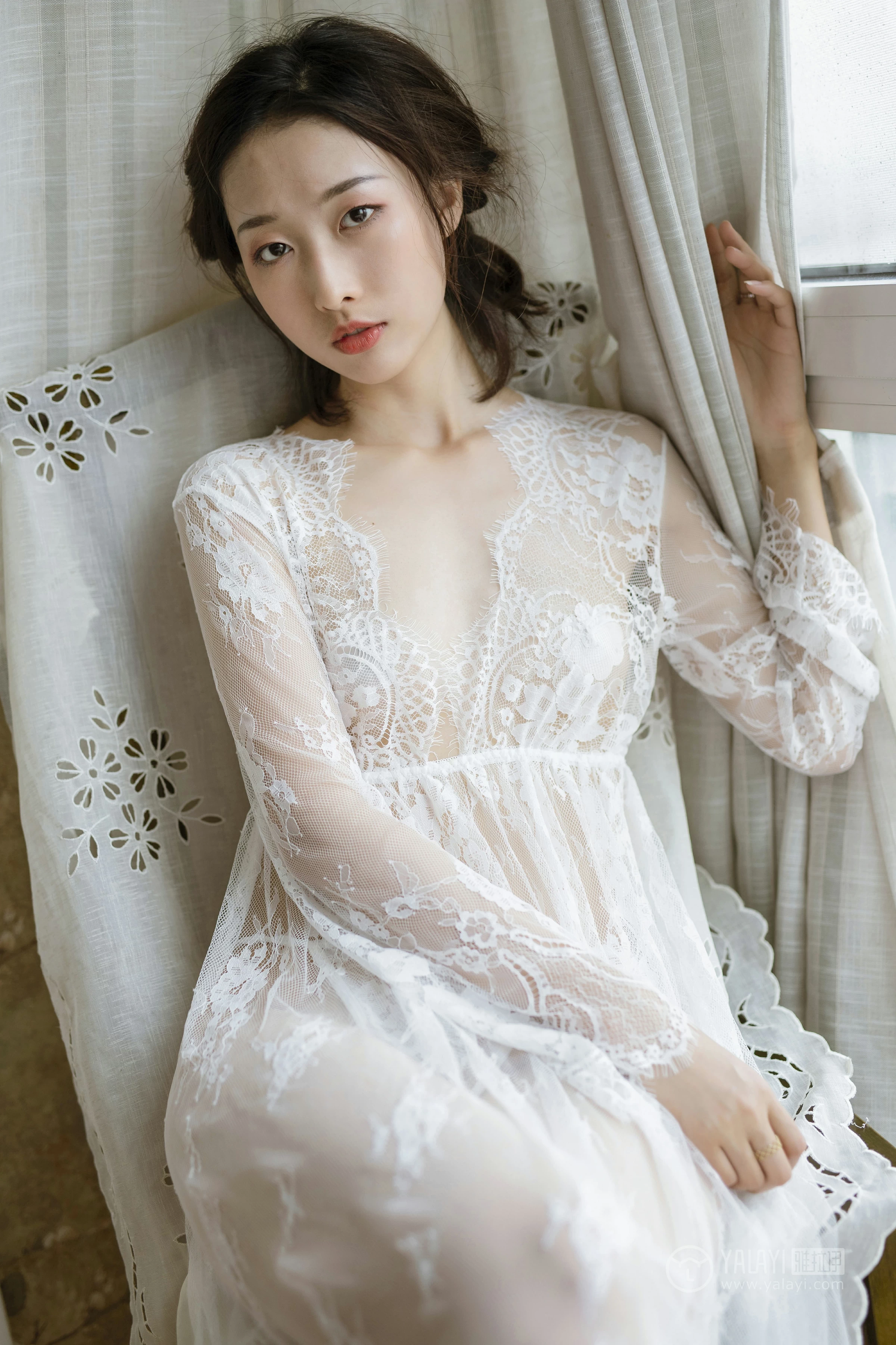 [YALAYI雅拉伊]NO.161 隐隐的柔情 佳佳 白色透视镂空连衣裙性感私房写真集第13张
