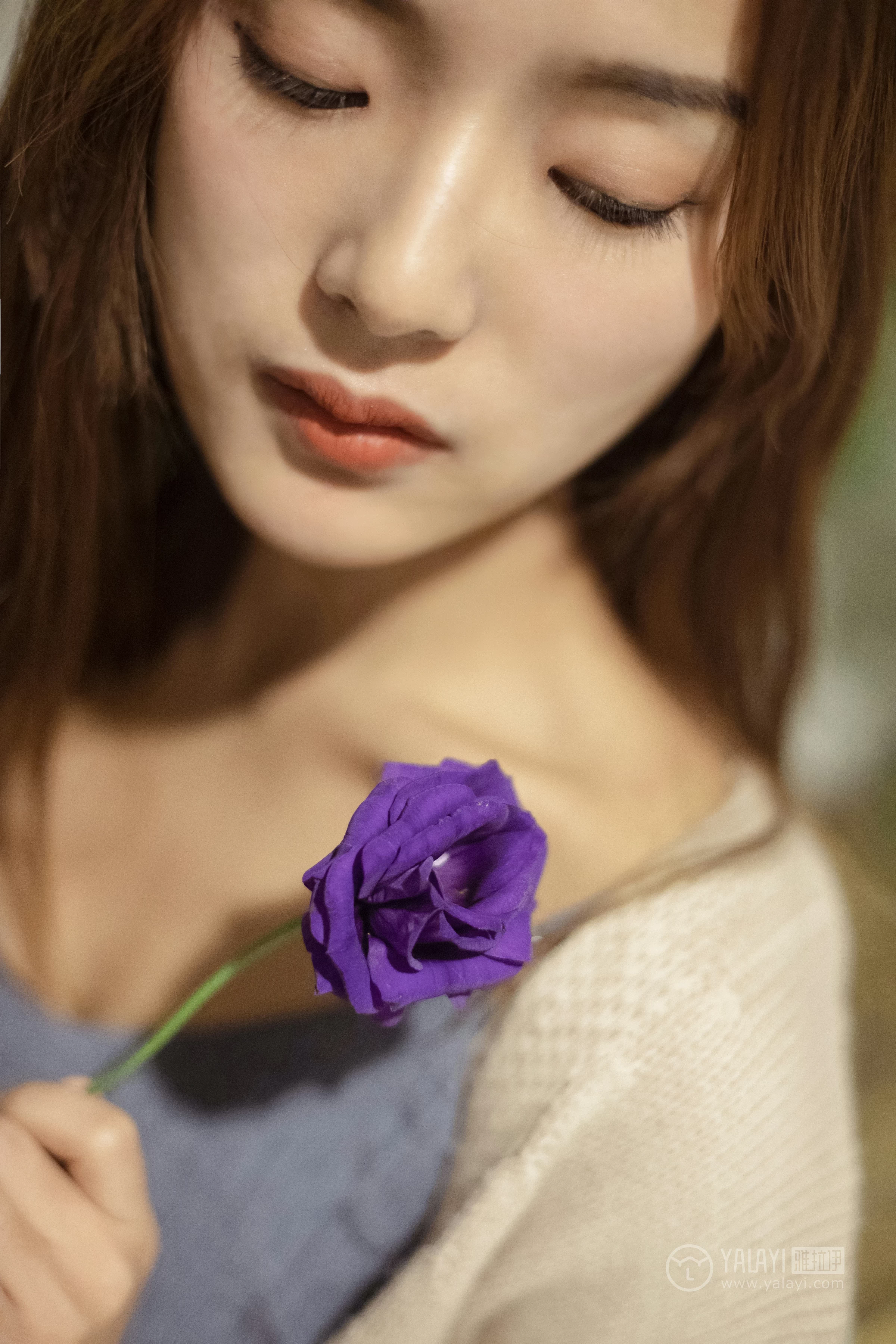 [YALAYI雅拉伊]No.175 不如和我虚度时光 白日梦 米色外套加灰色吊带连衣裙性感私房写真集第15张