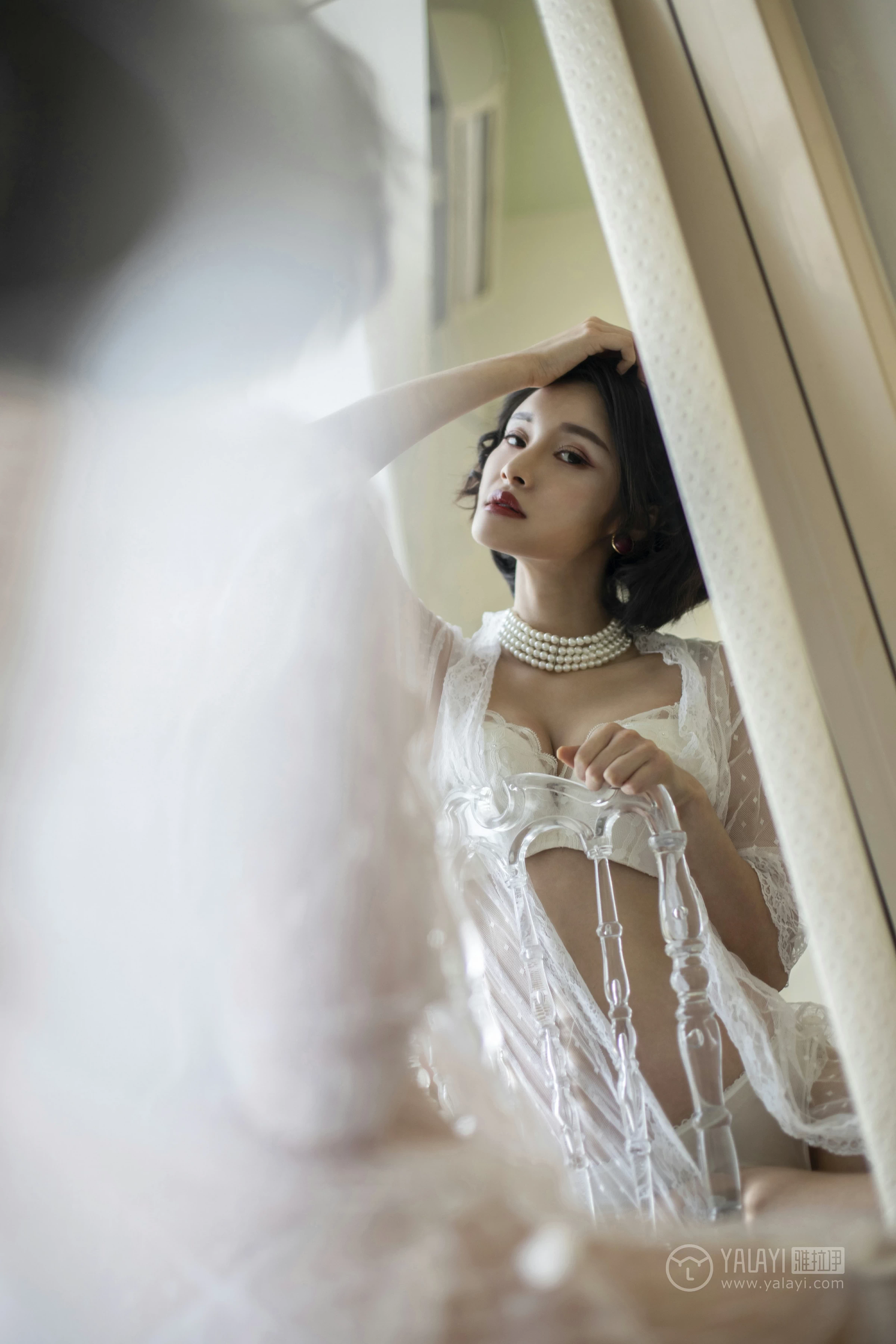 [YALAYI雅拉伊]No.187 盼兮 王艺颖 透视镂空睡衣与白色蕾丝内衣加白色情趣渔网袜性感私房写真集第7张