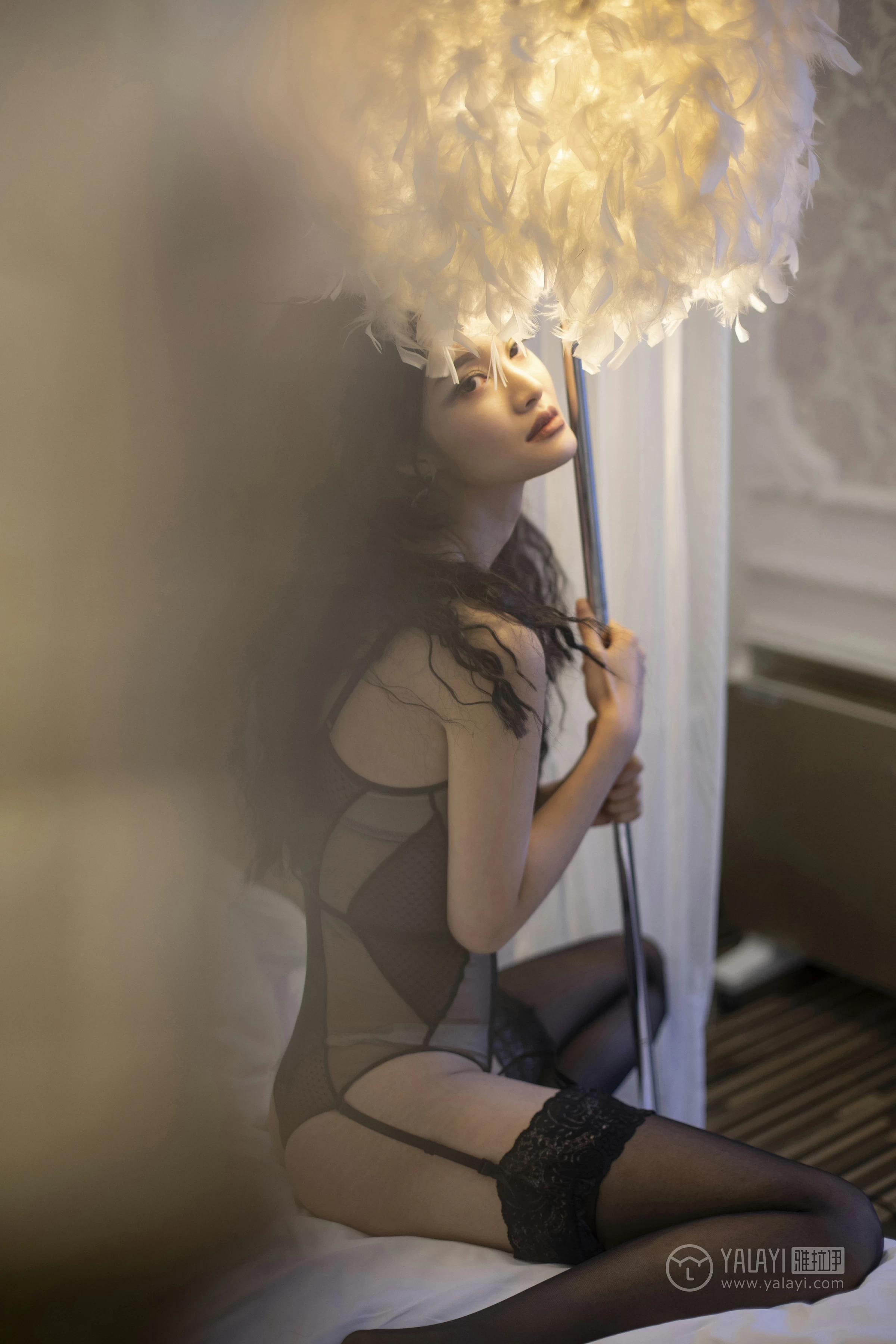 [YALAYI雅拉伊]No.196 瘾 王艺颖 黑色透视情趣内衣加黑色丝袜美腿性感私房写真集第7张