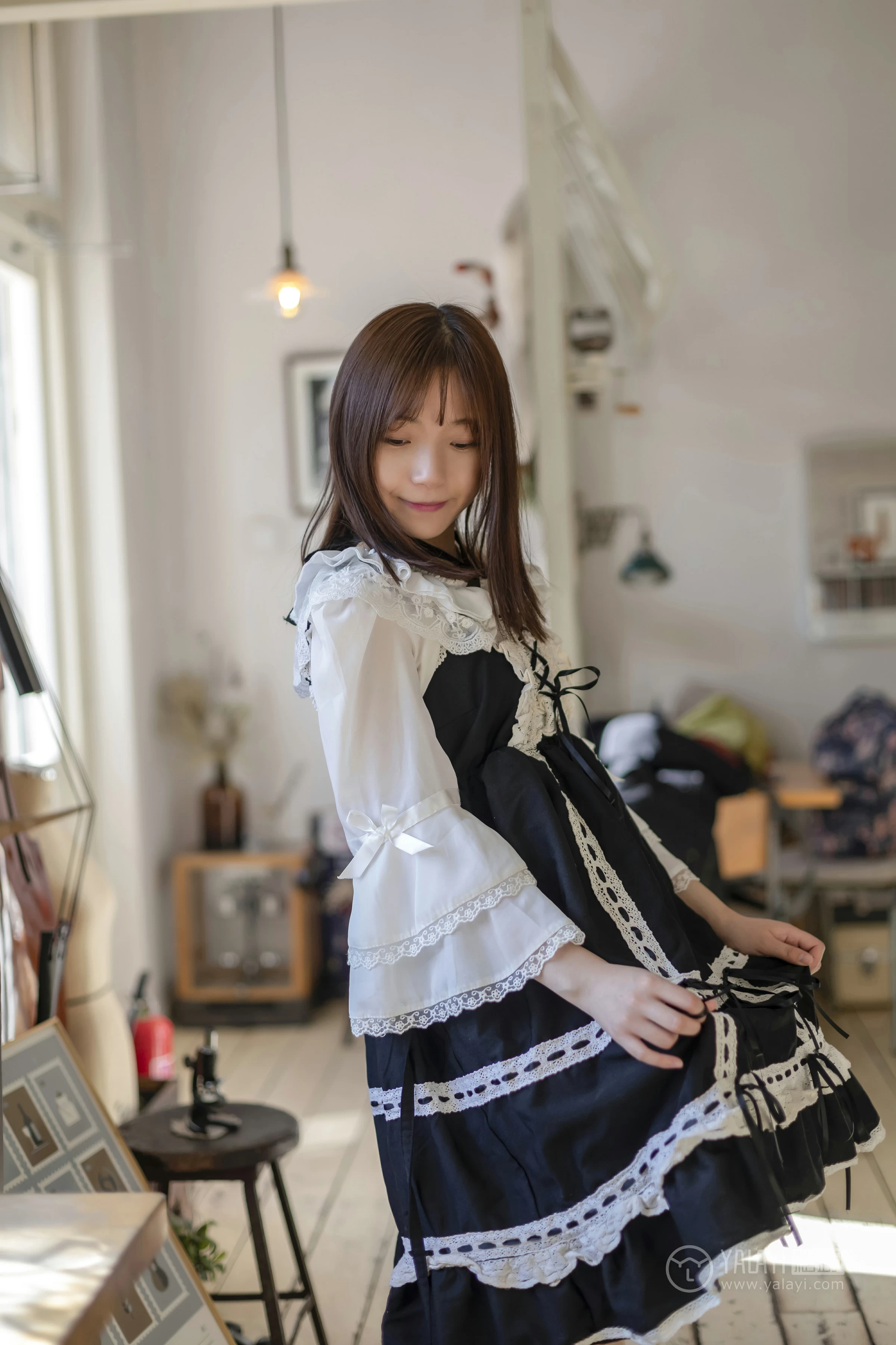 [YALAYI雅拉伊]No.219 半糖洛丽塔 刘开心 情趣公主制服连衣裙性感私房写真集第8张