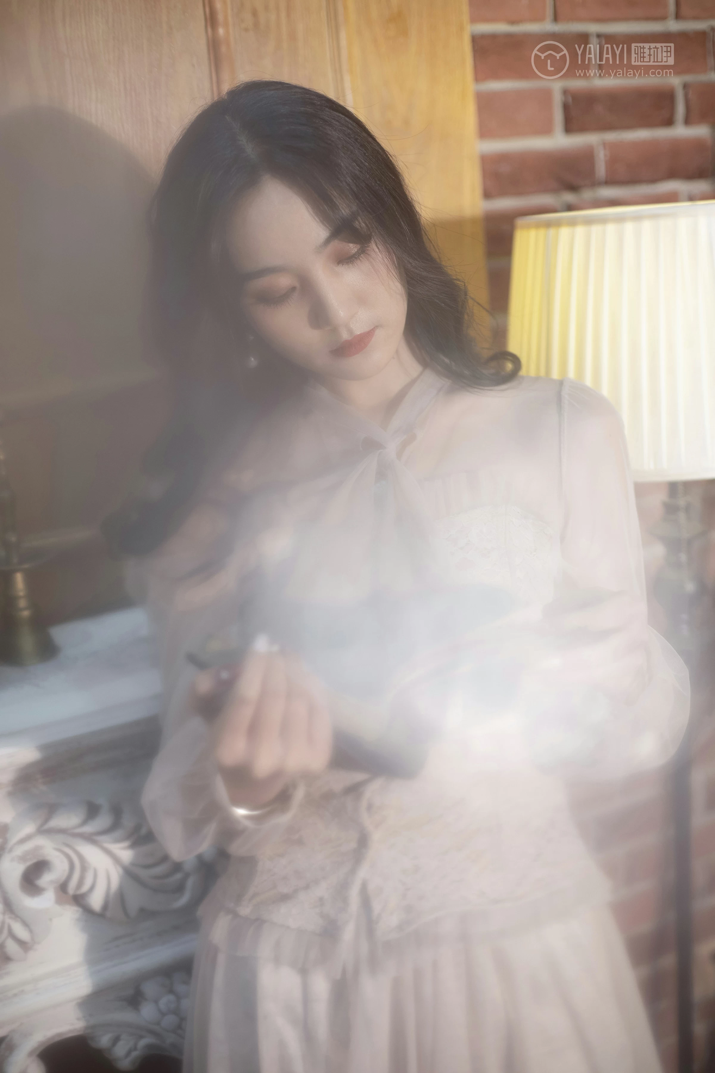 [YALAYI雅拉伊]No.227 蓝月 项兴咏 粉色透视镂空连衣裙性感私房写真集第16张