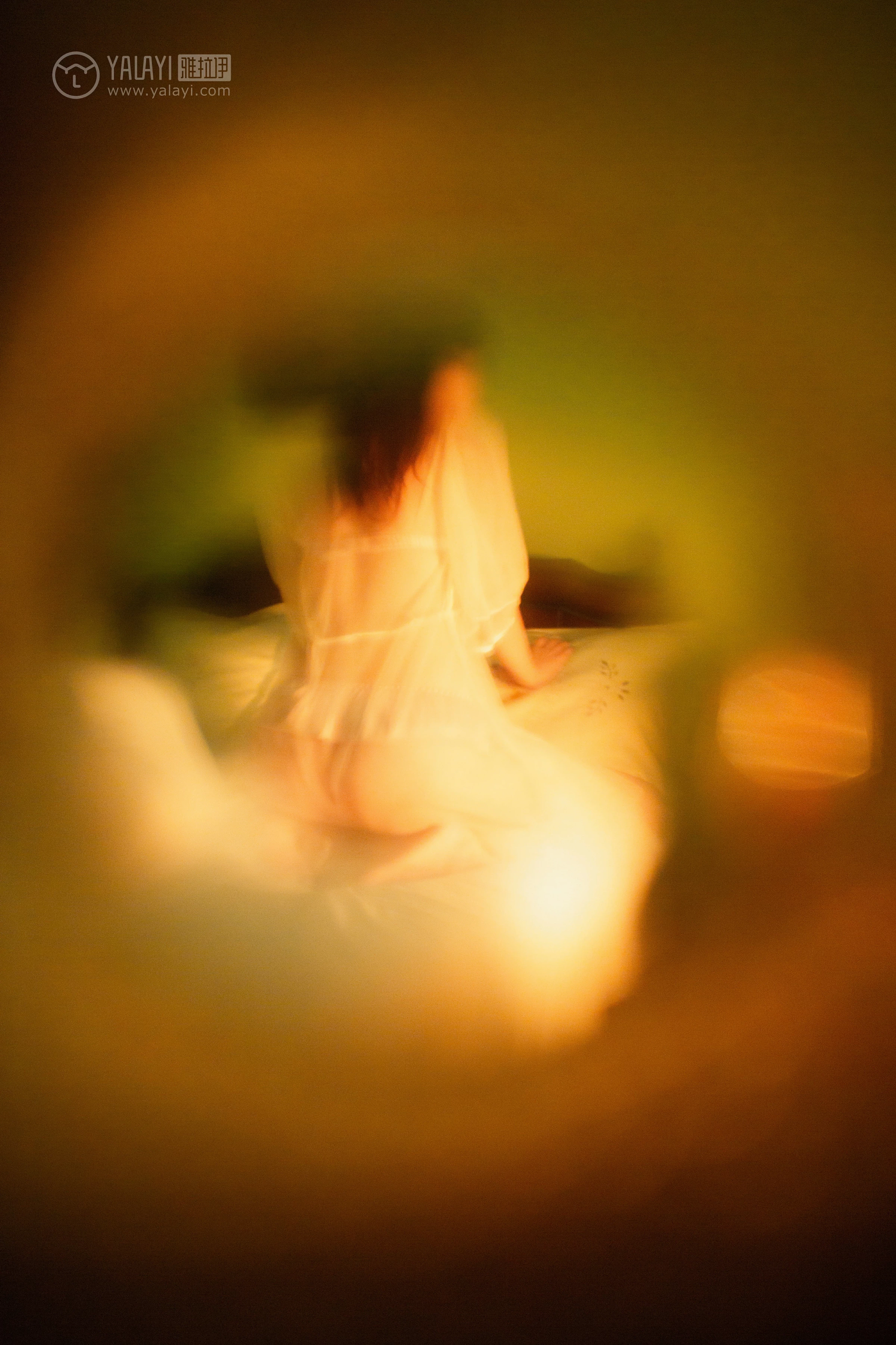 [YALAYI雅拉伊]No.233 《爱囚》 天蓝酱 白色透视睡衣加金色情趣内衣性感私房写真集第12张