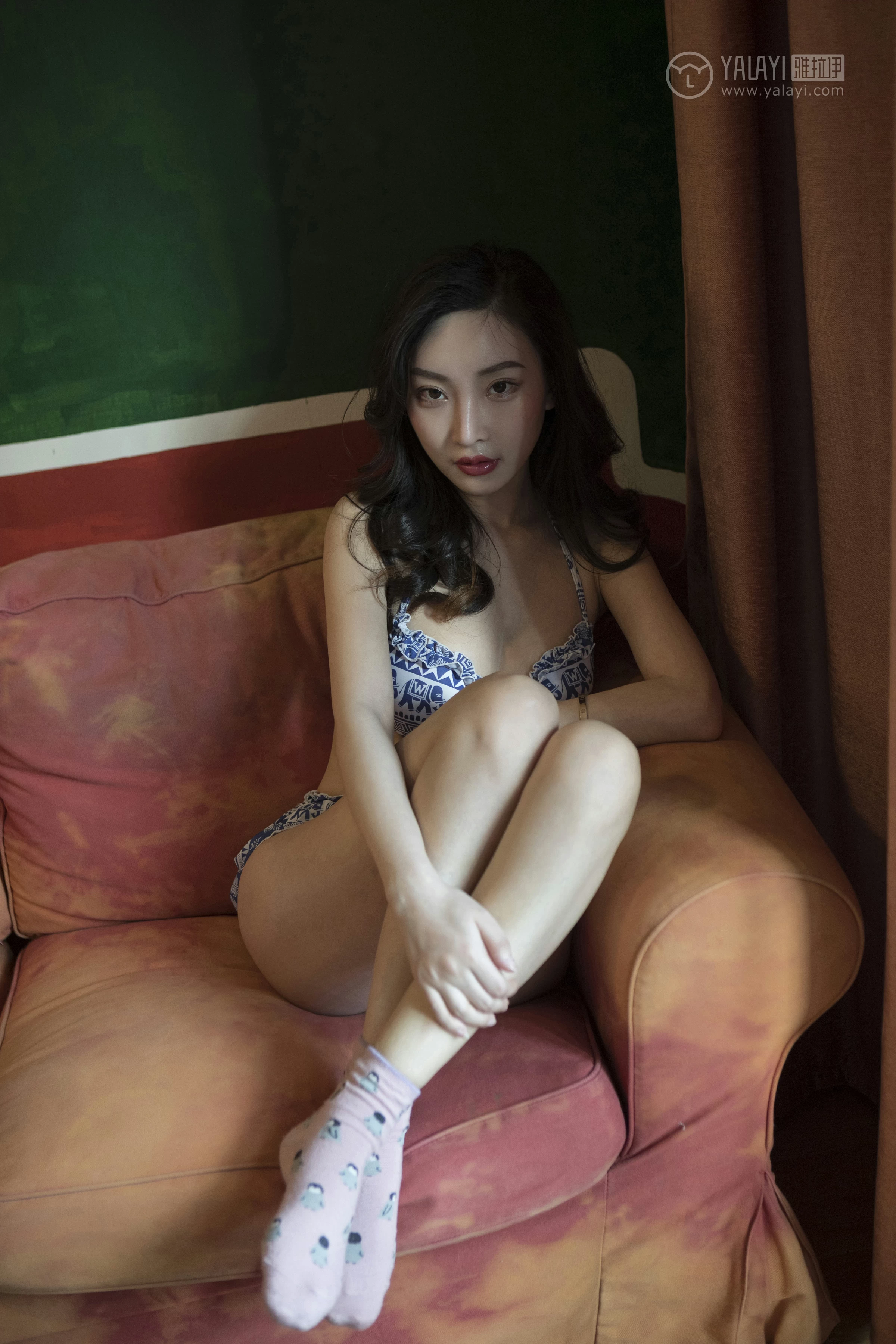 [YALAYI雅拉伊]No.241 短袜柿子 赵雪晴 青色情趣内衣加短裙性感私房写真集第12张
