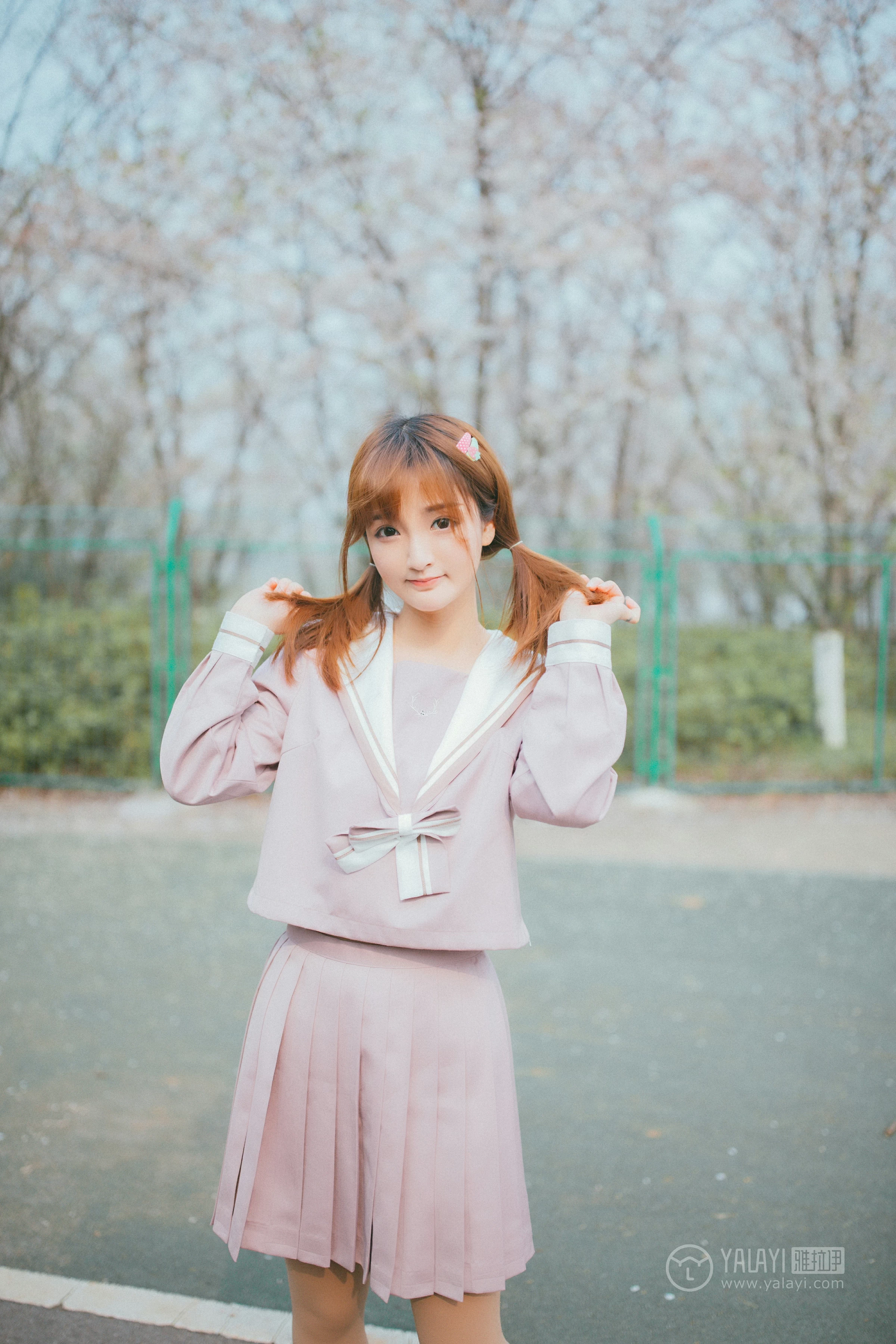 [YALAYI雅拉伊]No.246 樱花樱花想见你 团团 日本高中女生制服加肉色丝袜美腿性感私房写真集第13张