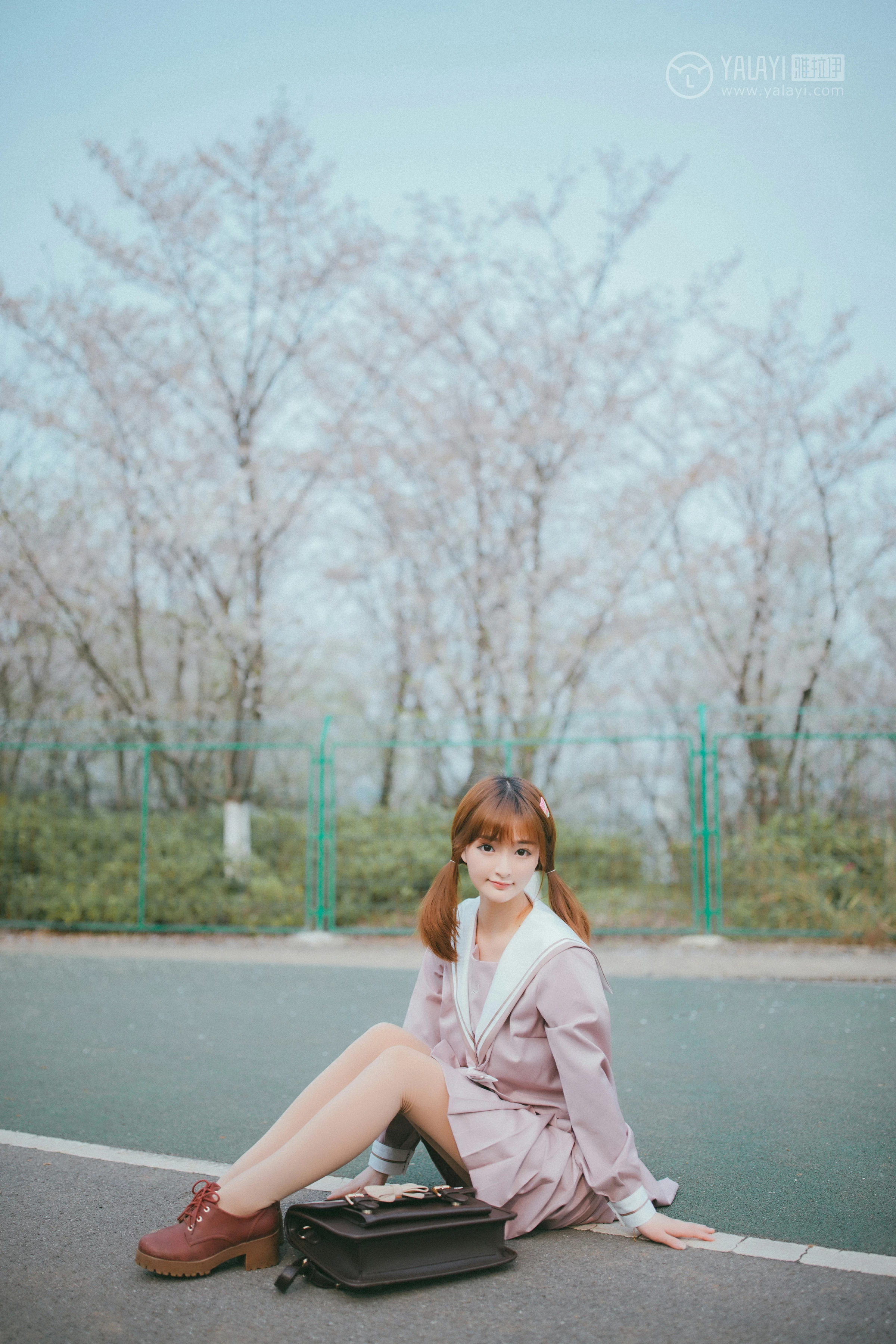 [YALAYI雅拉伊]No.246 樱花樱花想见你 团团 日本高中女生制服加肉色丝袜美腿性感私房写真集第13张