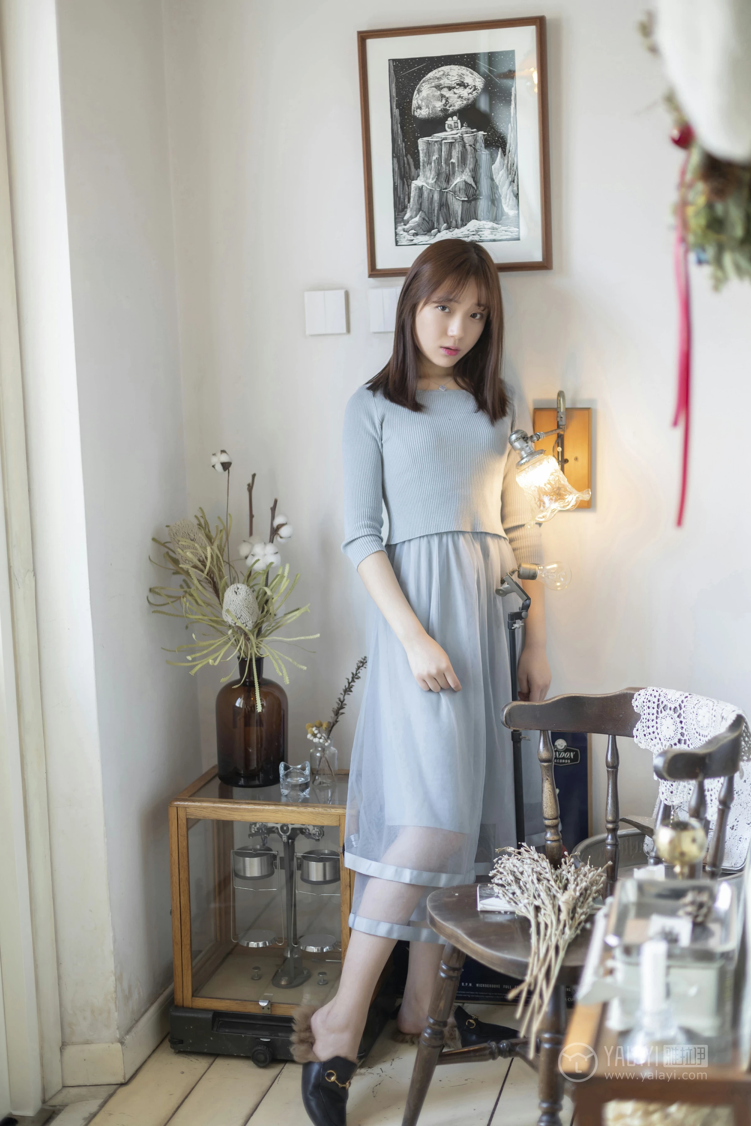 [YALAYI雅拉伊]No.249 看着你玩 刘开心 蓝色上衣加短裙清纯可爱私房写真集第18张