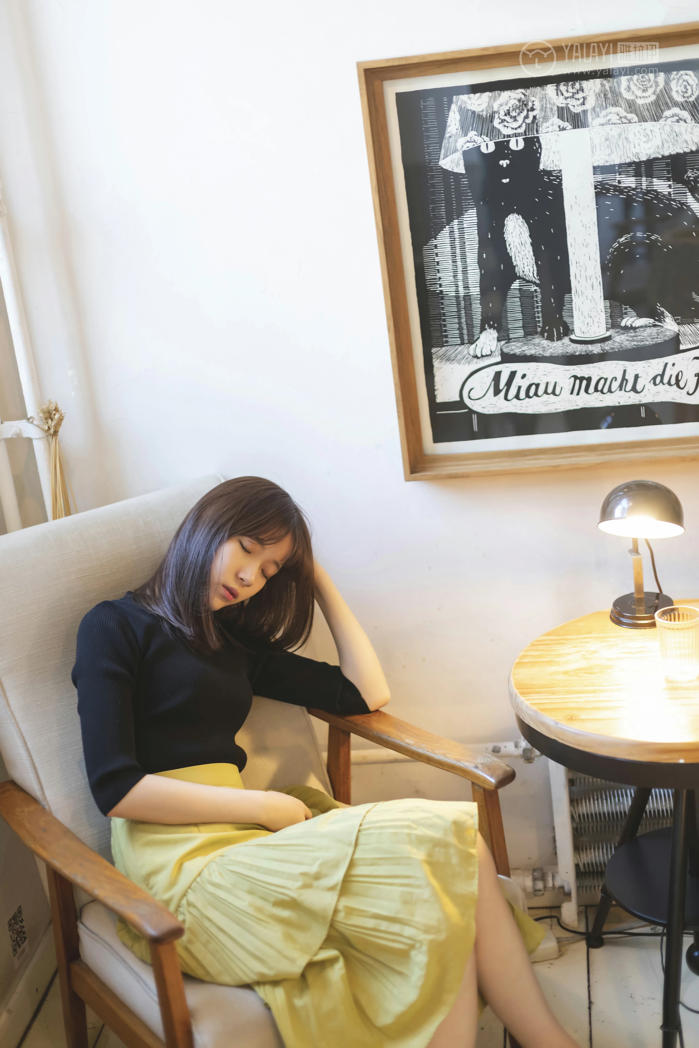 [YALAYI雅拉伊]No.265 旧情 刘开心 黑色紧身上衣加橙色短裙性感私房写真集第7张