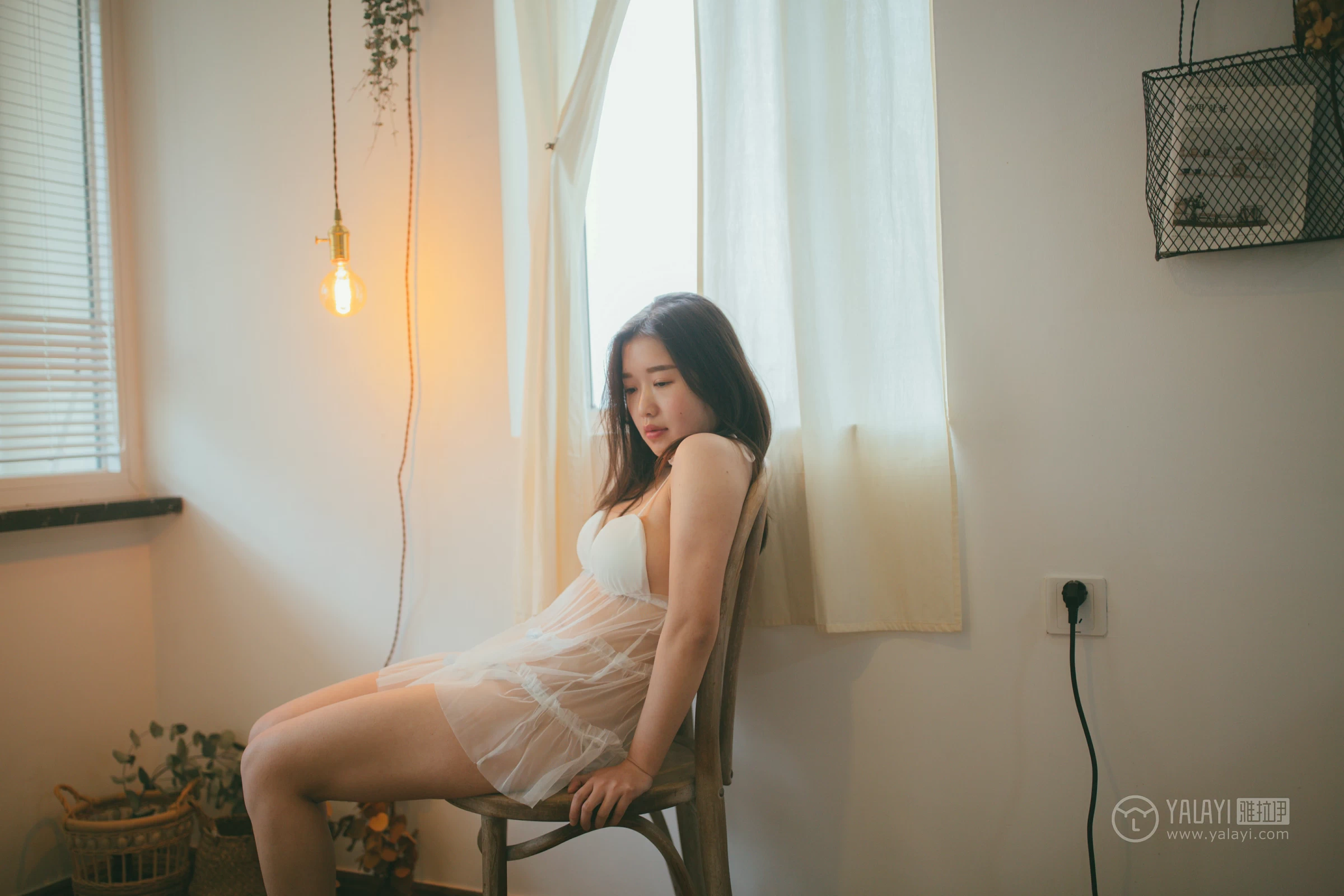 [YALAYI雅拉伊]No.271 小日子 奈奈酱 白色性感情趣女仆制服私房写真集第8张