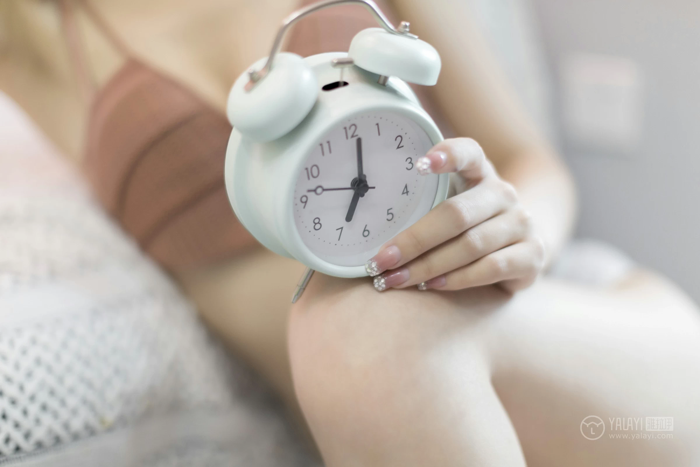 [YALAYI雅拉伊]No.320 少女与玫瑰 高若童 粉色内衣加白色蕾丝内裤性感私房写真集第7张