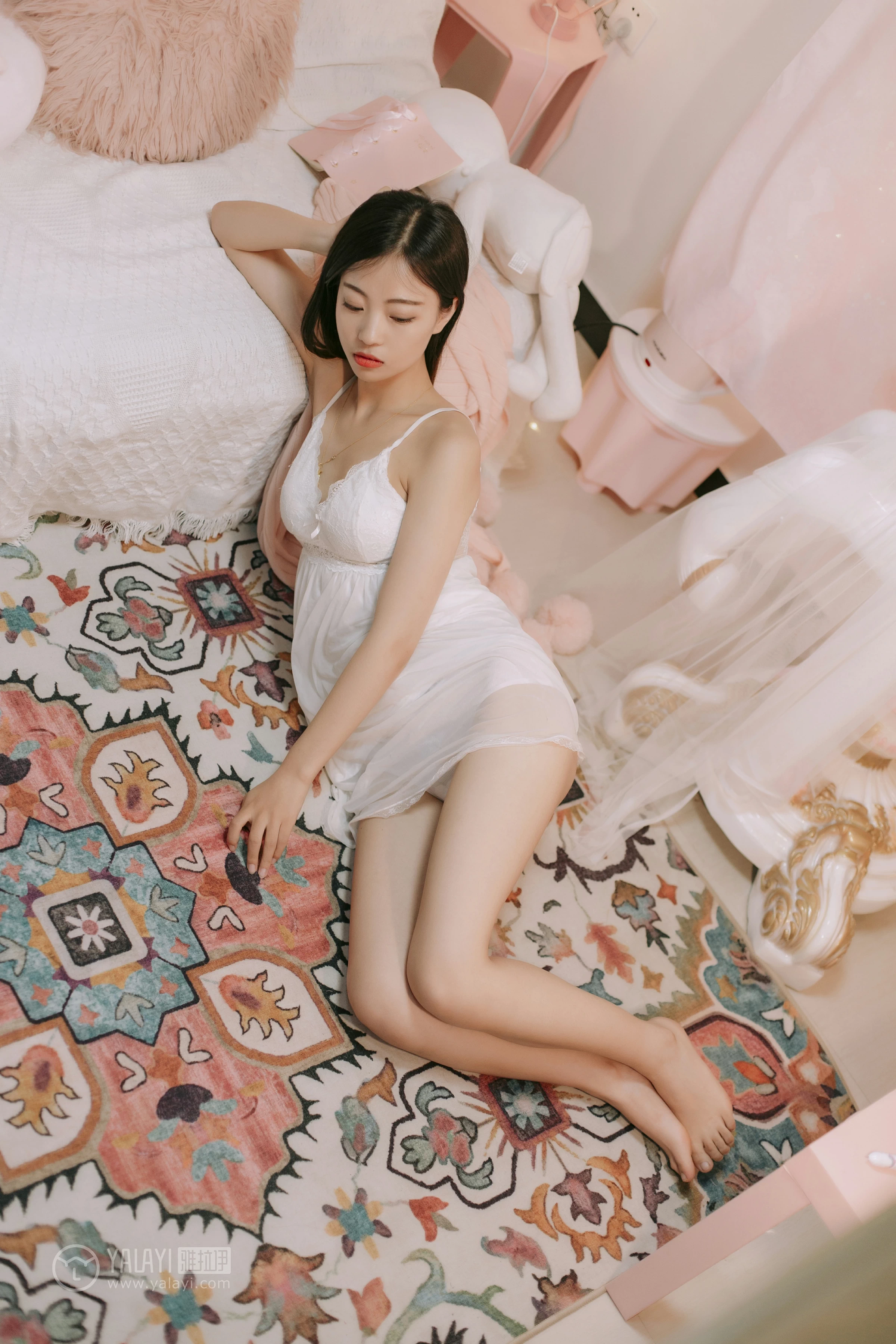 [YALAYI雅拉伊]No.334 浪漫满屋 高若童 白色吊带透视睡衣裙性感私房写真集第8张
