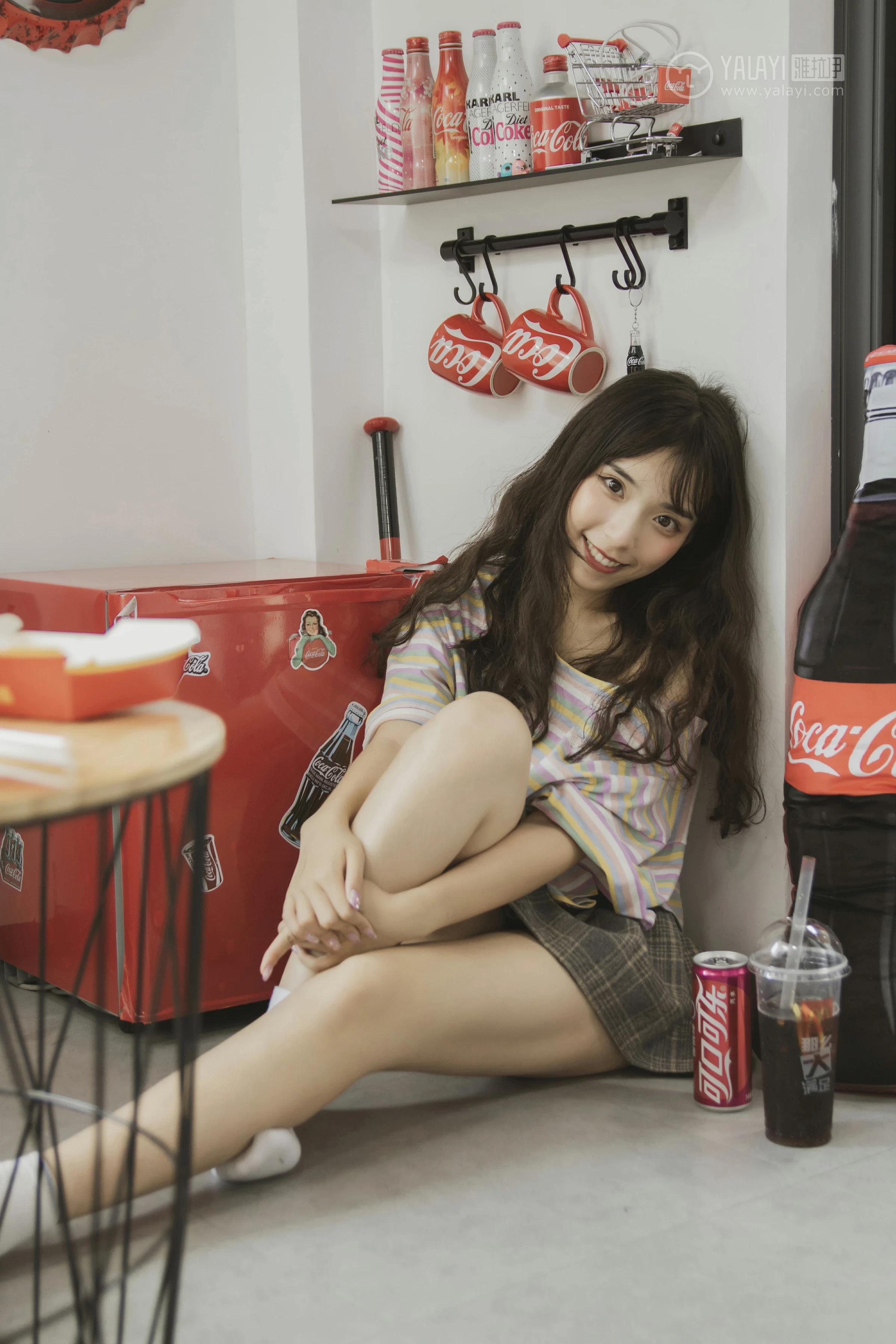[YALAYI雅拉伊]No.340 氧气女孩 阿橙 条纹短袖加灰色短裙清纯可爱私房写真集第9张