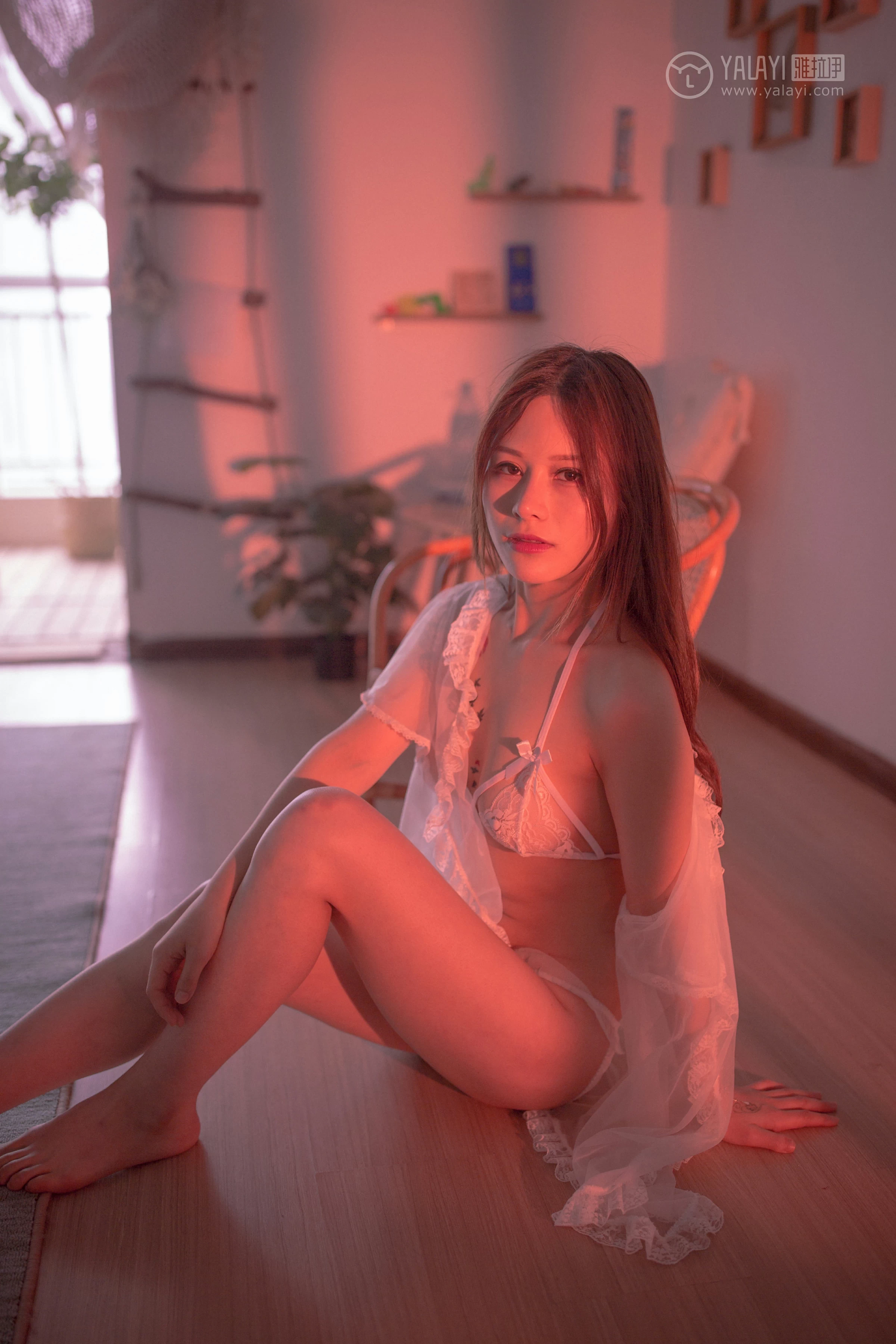 [YALAYI雅拉伊]No.353 软玉温香 香草 白色透视睡衣加情趣内衣性感私房写真集第2张