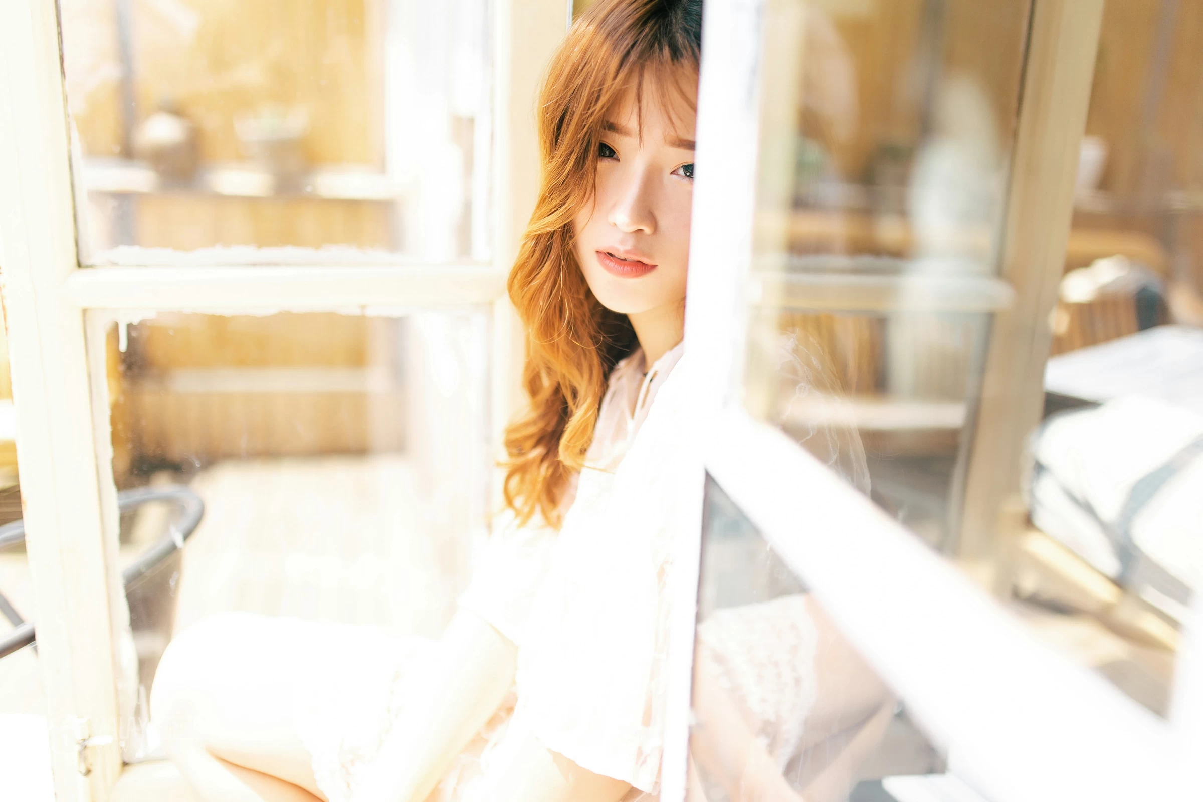 [YALAYI雅拉伊]No.354 向往的生活 朵朵 白色性感小背心与透视镂空连衣裙私房写真集第12张