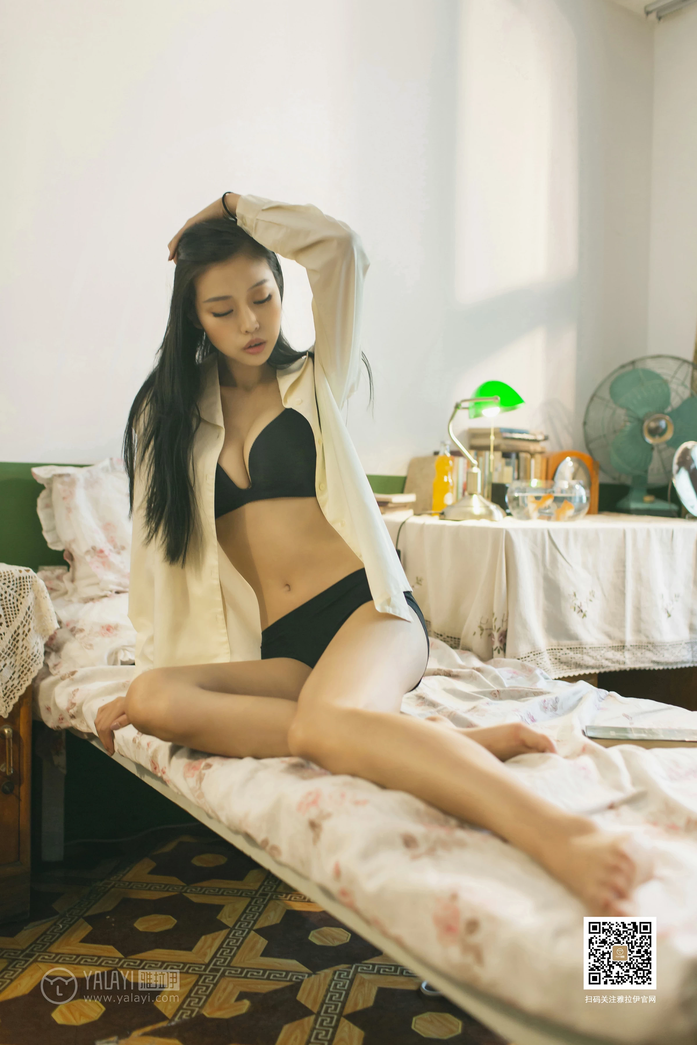 [YALAYI雅拉伊]No.368 梦醒时分 图雅 黑色透视情趣睡衣加红色蕾丝内衣性感私房写真集第6张