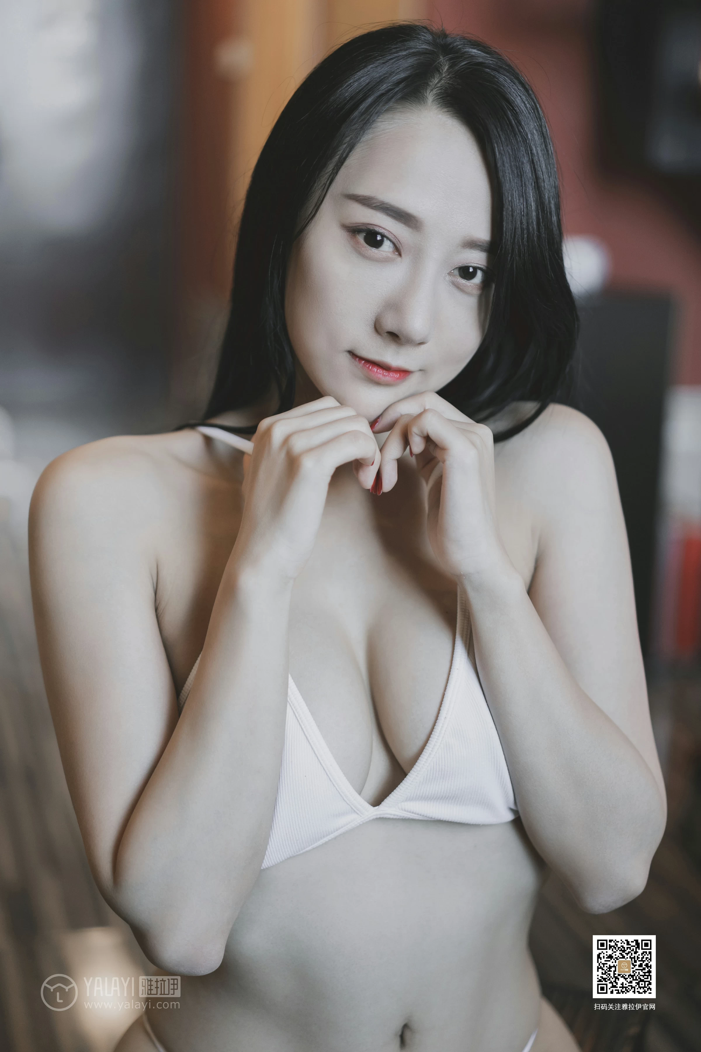 [YALAYI雅拉伊]No.363 女白领的私房照 何嘉颖 白色性感内衣居家私房写真集第12张