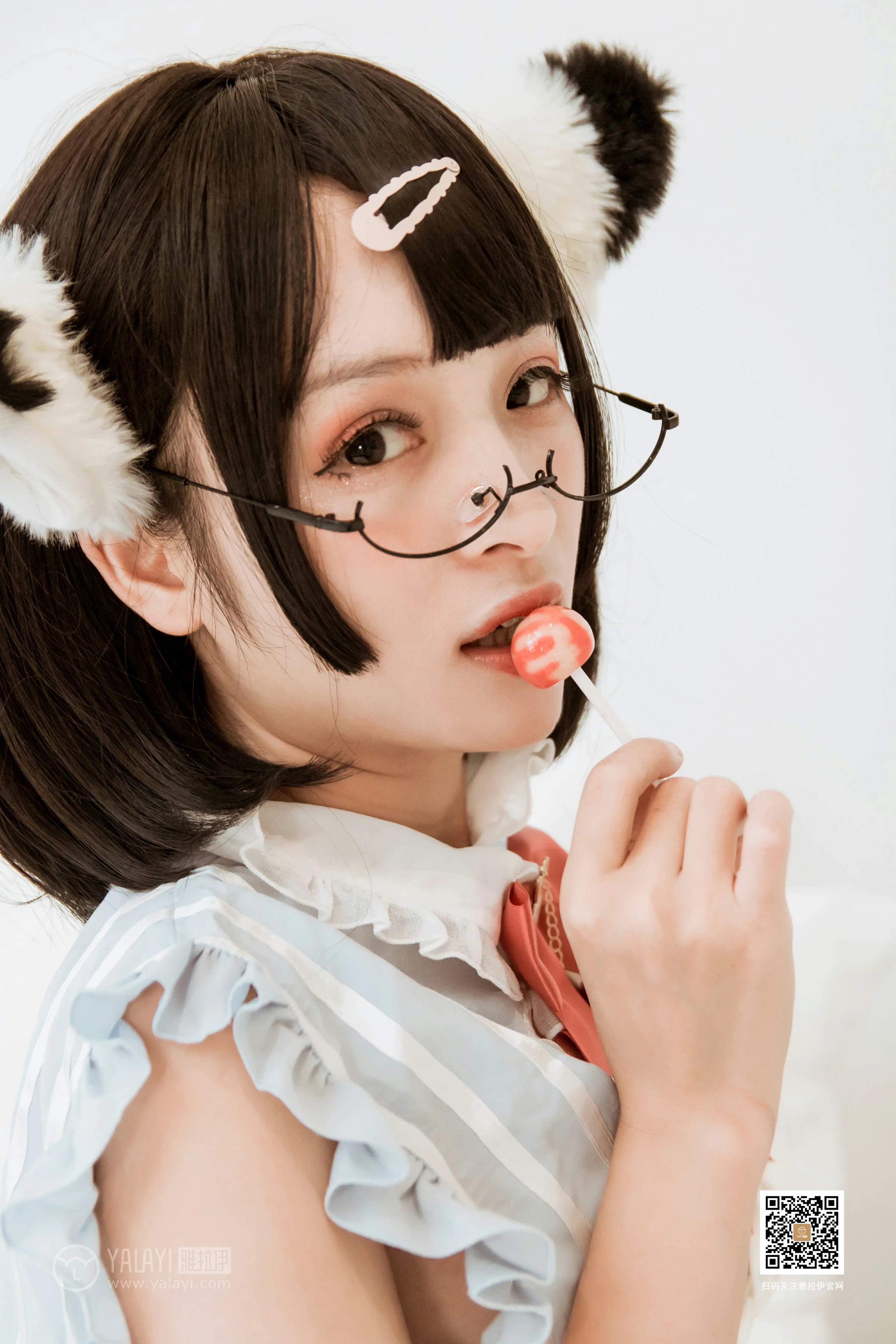 [YALAYI雅拉伊]No.384 爱丽丝 艾丽 情趣制服内衣加白色丝袜美腿性感私房写真集第13张