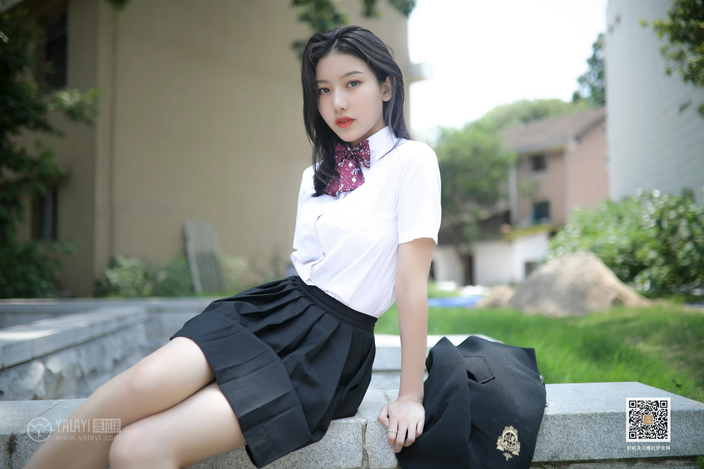 [YALAYI雅拉伊]No.387 毕业季 白璐 黑色高中女生制服与短裙加肉色丝袜美腿性感私房写真集第12张