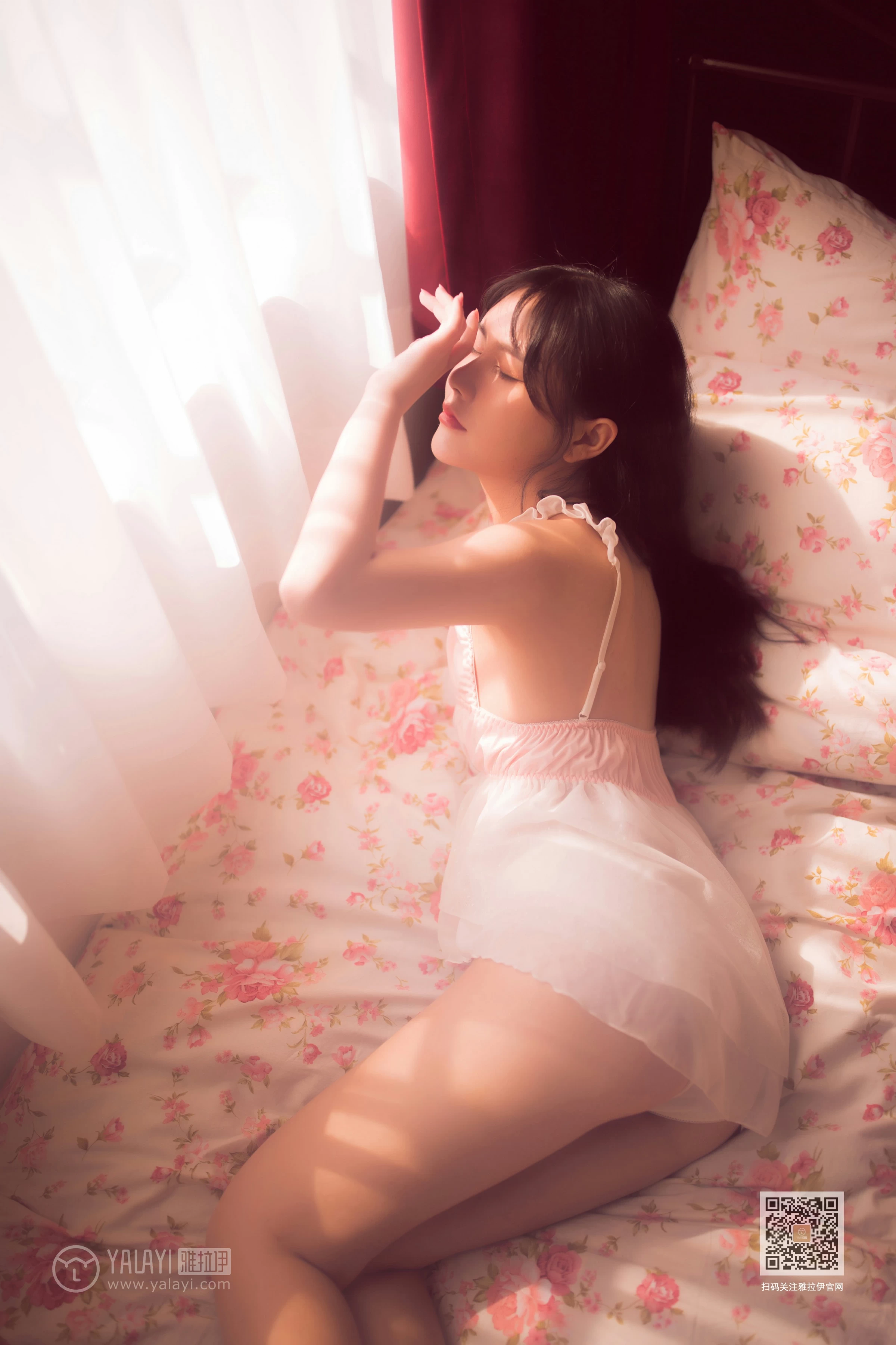 [YALAYI雅拉伊]Vol.406 香床美人儿 香儿 粉色情趣睡衣裙性感私房写真集第7张