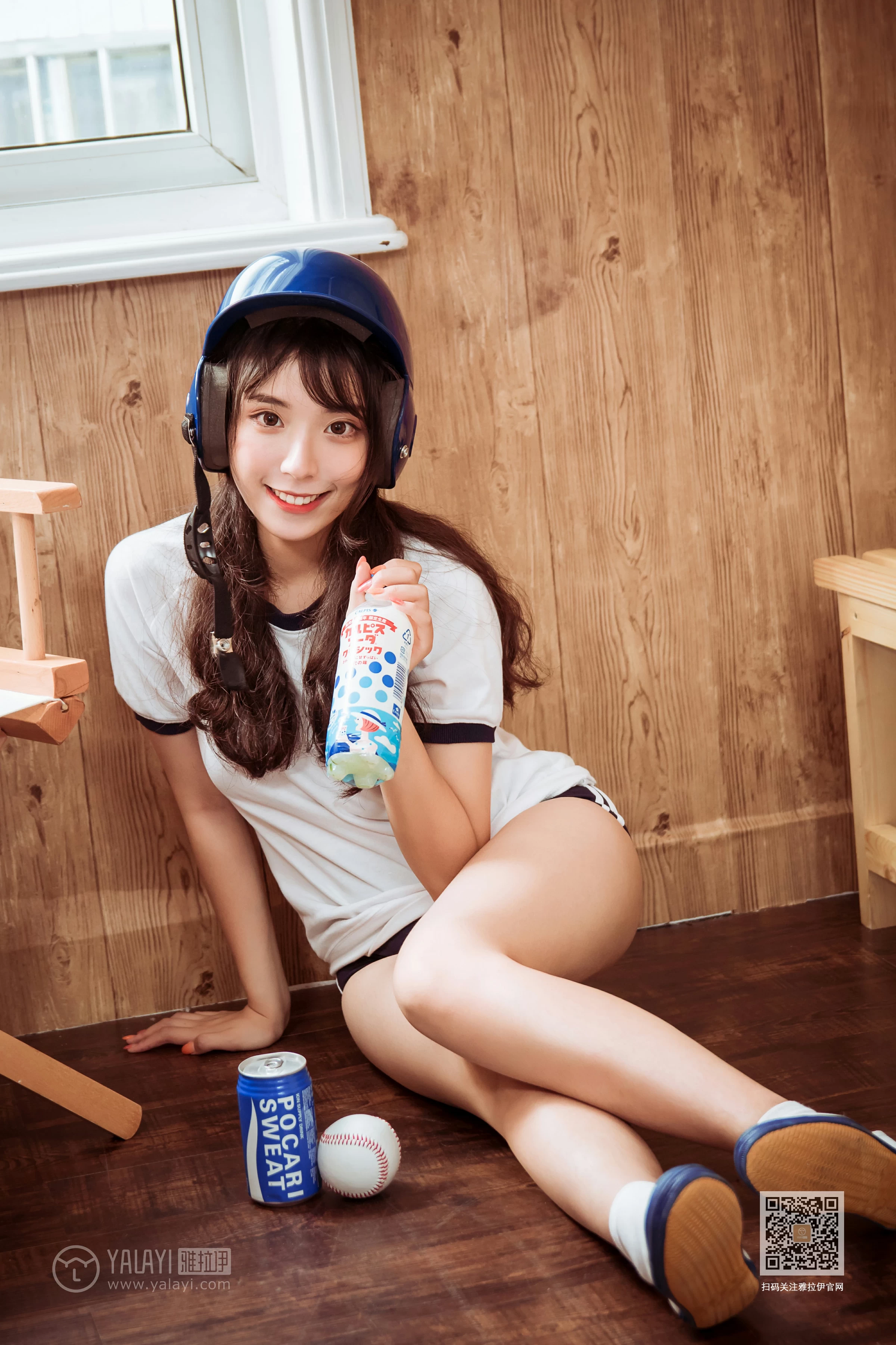 [YALAYI雅拉伊]Vol.407 美女棒球手 阿橙 白色短袖加蓝色短裤性感私房写真集第10张