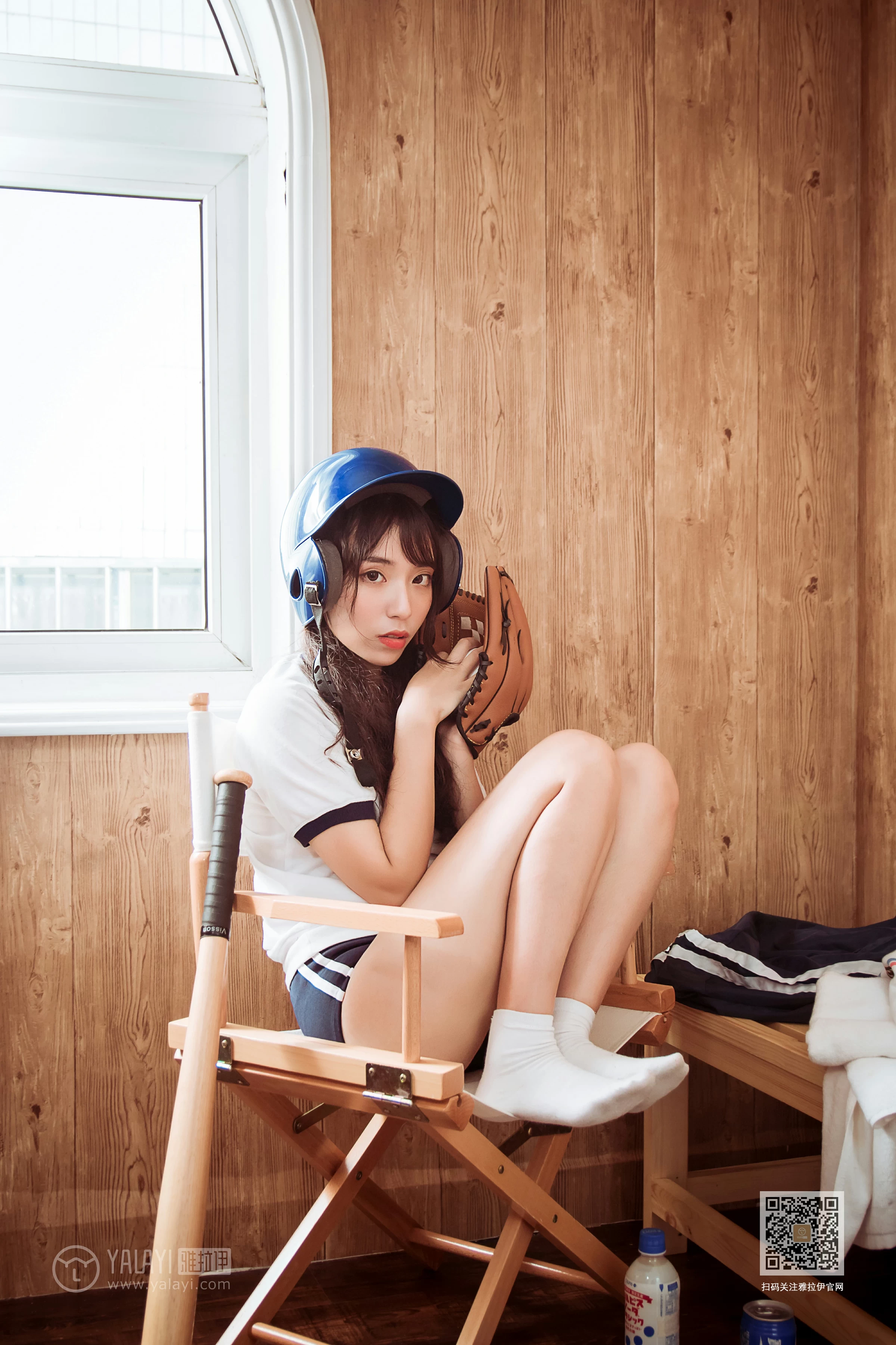 [YALAYI雅拉伊]Vol.407 美女棒球手 阿橙 白色短袖加蓝色短裤性感私房写真集第11张