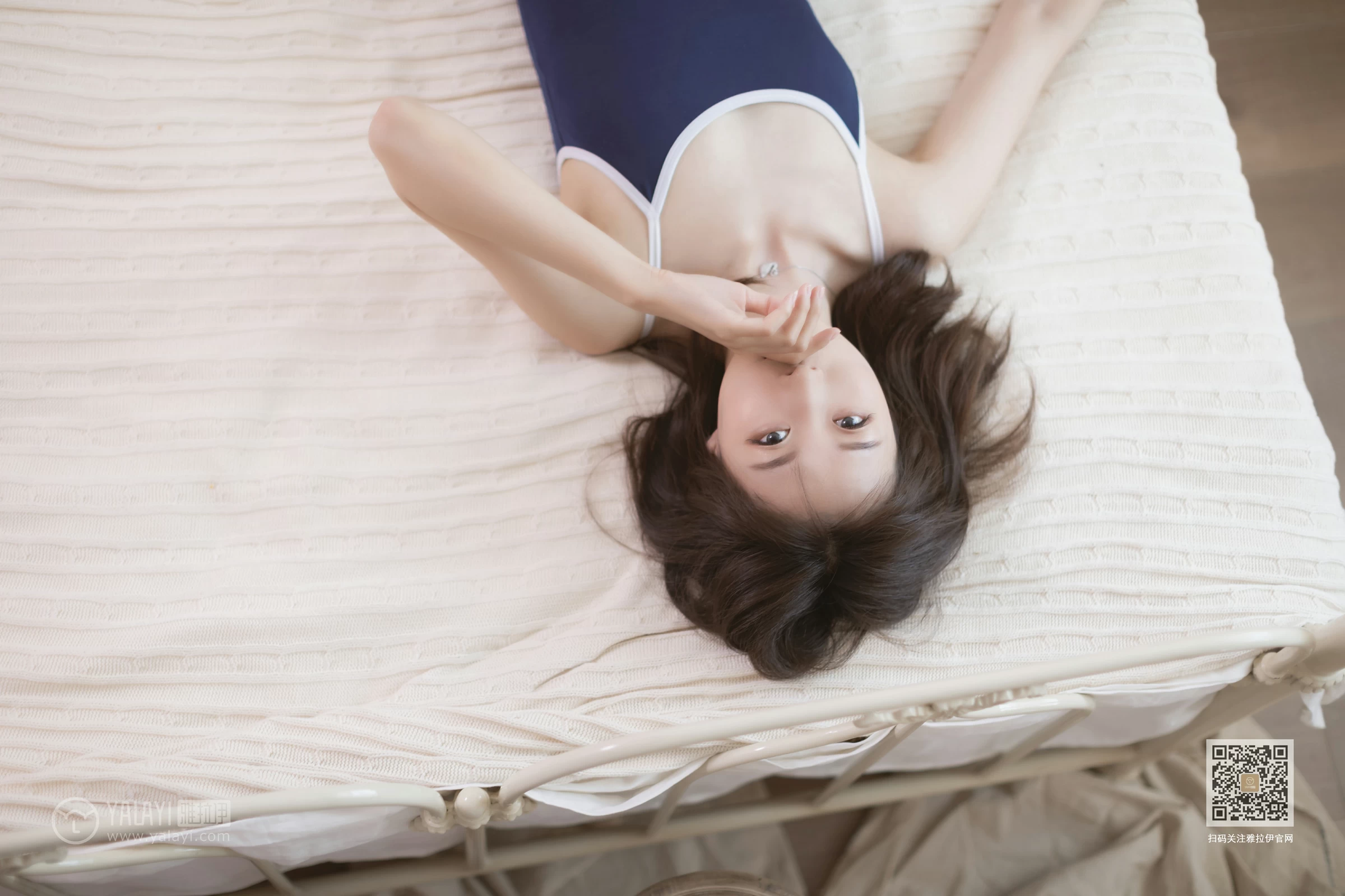 [YALAYI雅拉伊]Vol.410 很酷的水 佳佳 蓝色连体运动内衣性感私房写真集第5张