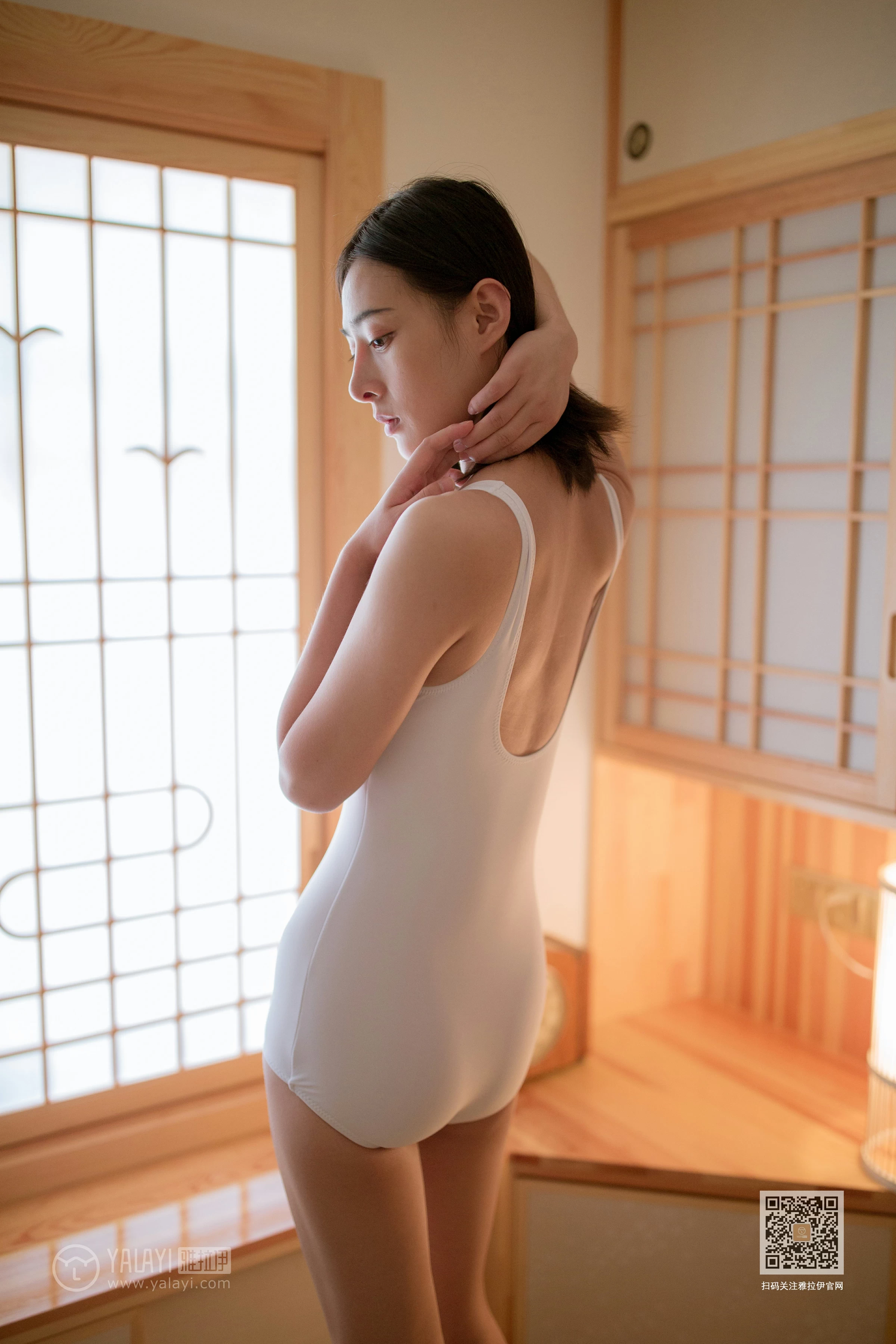 [YALAYI雅拉伊]Vol.411 楚楚 白色连体运动内衣居家性感私房写真集第4张