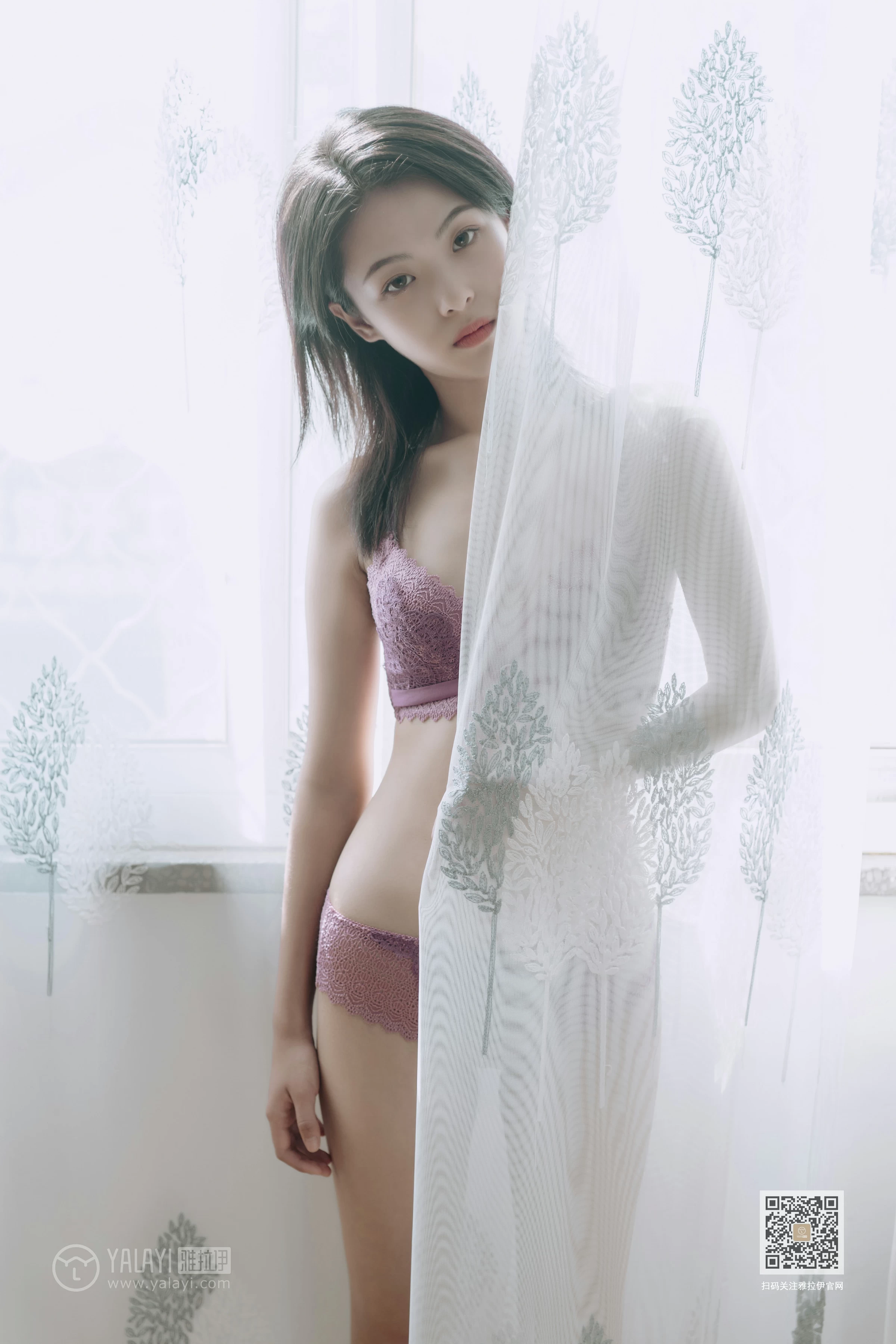 [YALAYI雅拉伊]Vol.426 蜜桃成熟时 含嫣 粉色蕾丝内衣居家性感私房写真集第8张