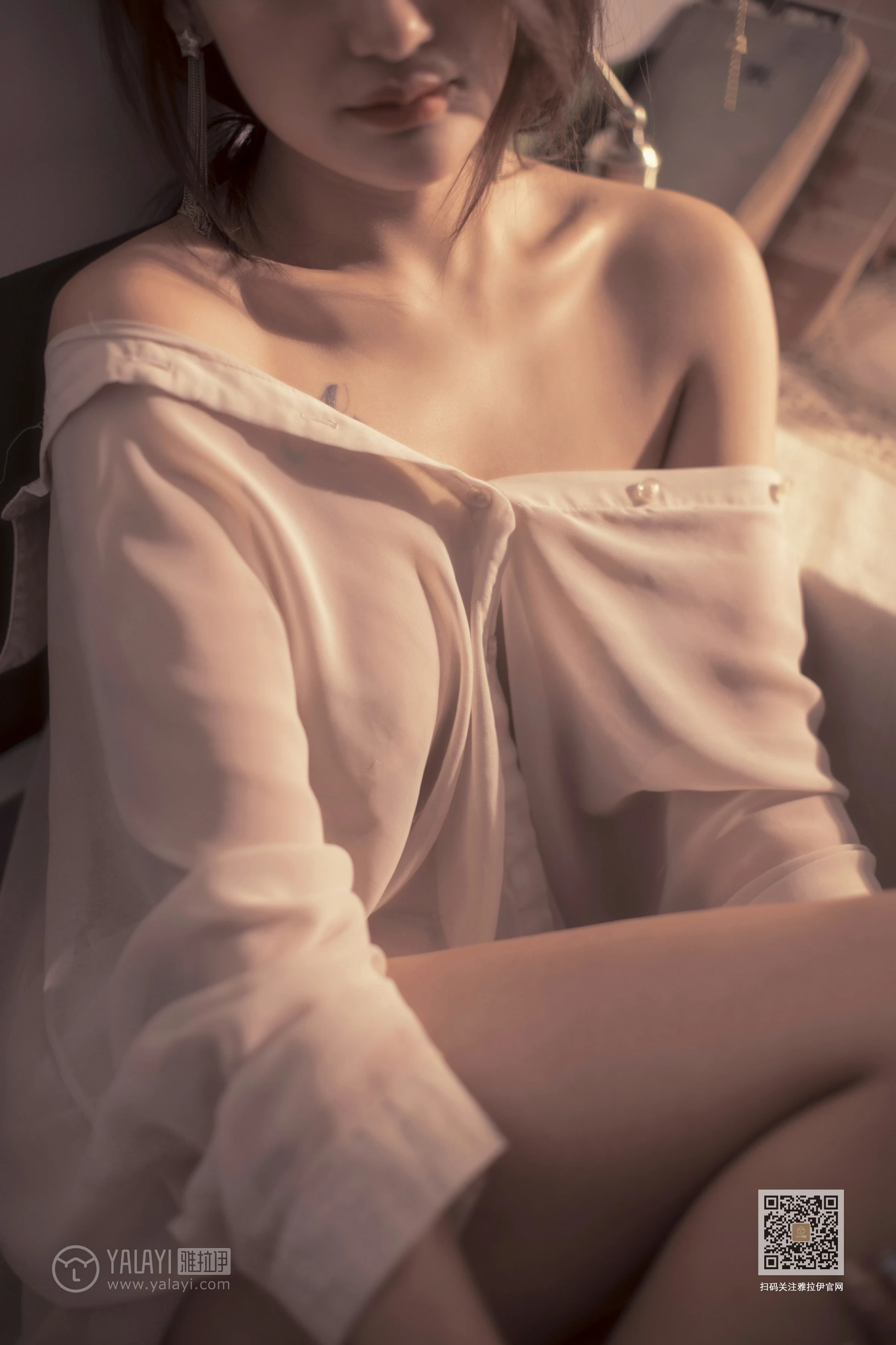 [YALAYI雅拉伊]Vol.430 意乱情迷 慧儿 白色透视衬衫居家性感私房写真集第16张