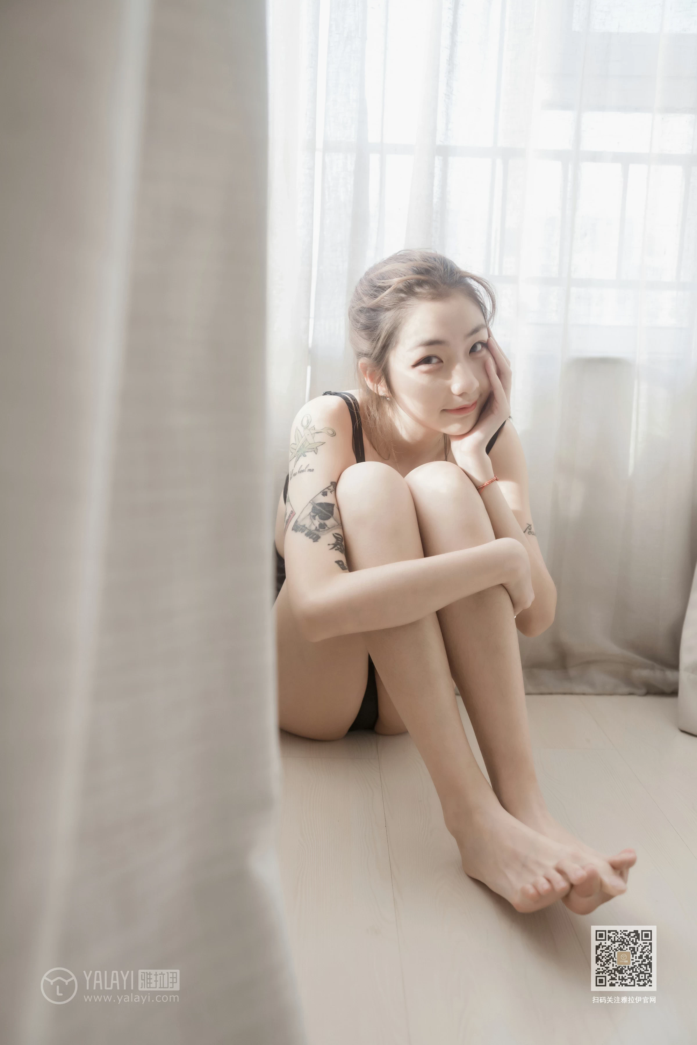 [YALAYI雅拉伊]Vol.432 千禧少女 鸭鸭 黑色透视情趣内衣性感私房写真集第5张