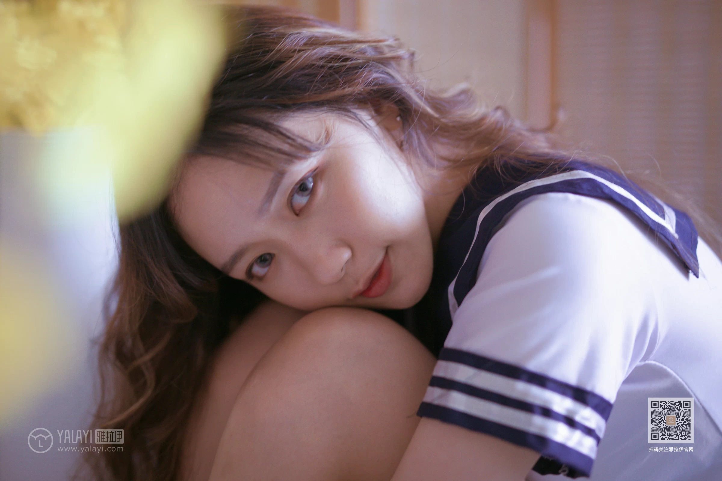 [YALAYI雅拉伊]Vol.438 美女与水手服 晓琳 情趣制服加短裙性感私房写真集第3张