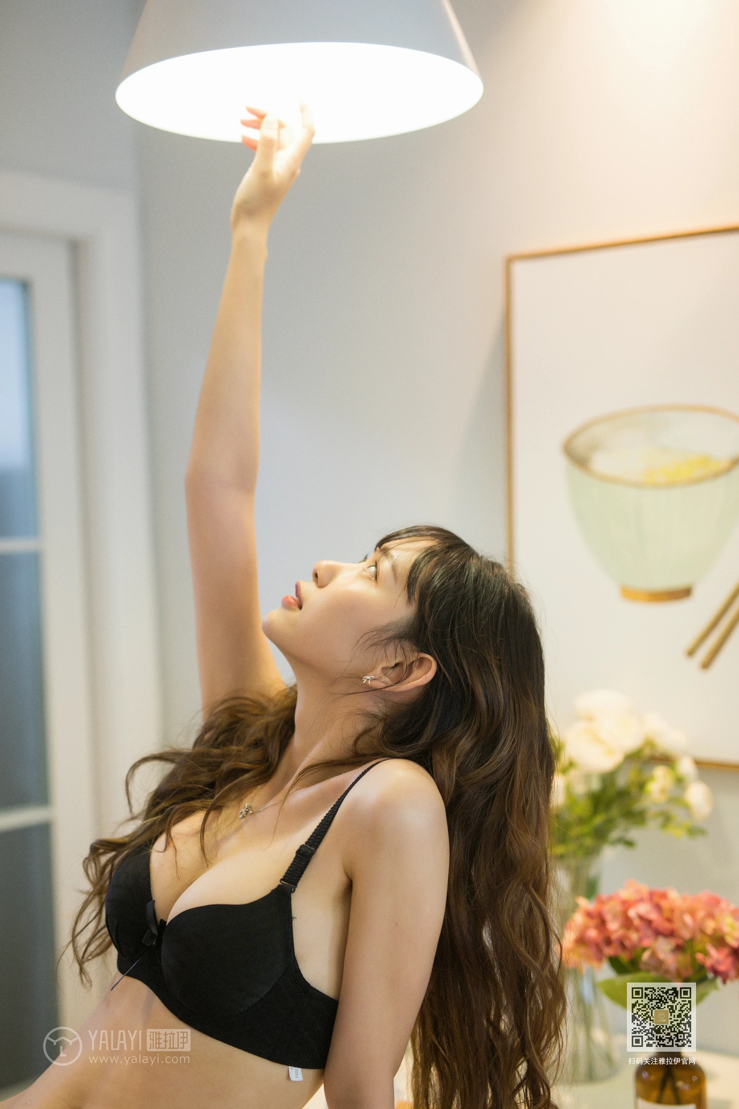 [YALAYI雅拉伊]Vol.506 需要人陪 晓琳 黑色性感内衣居家私房写真集第13张
