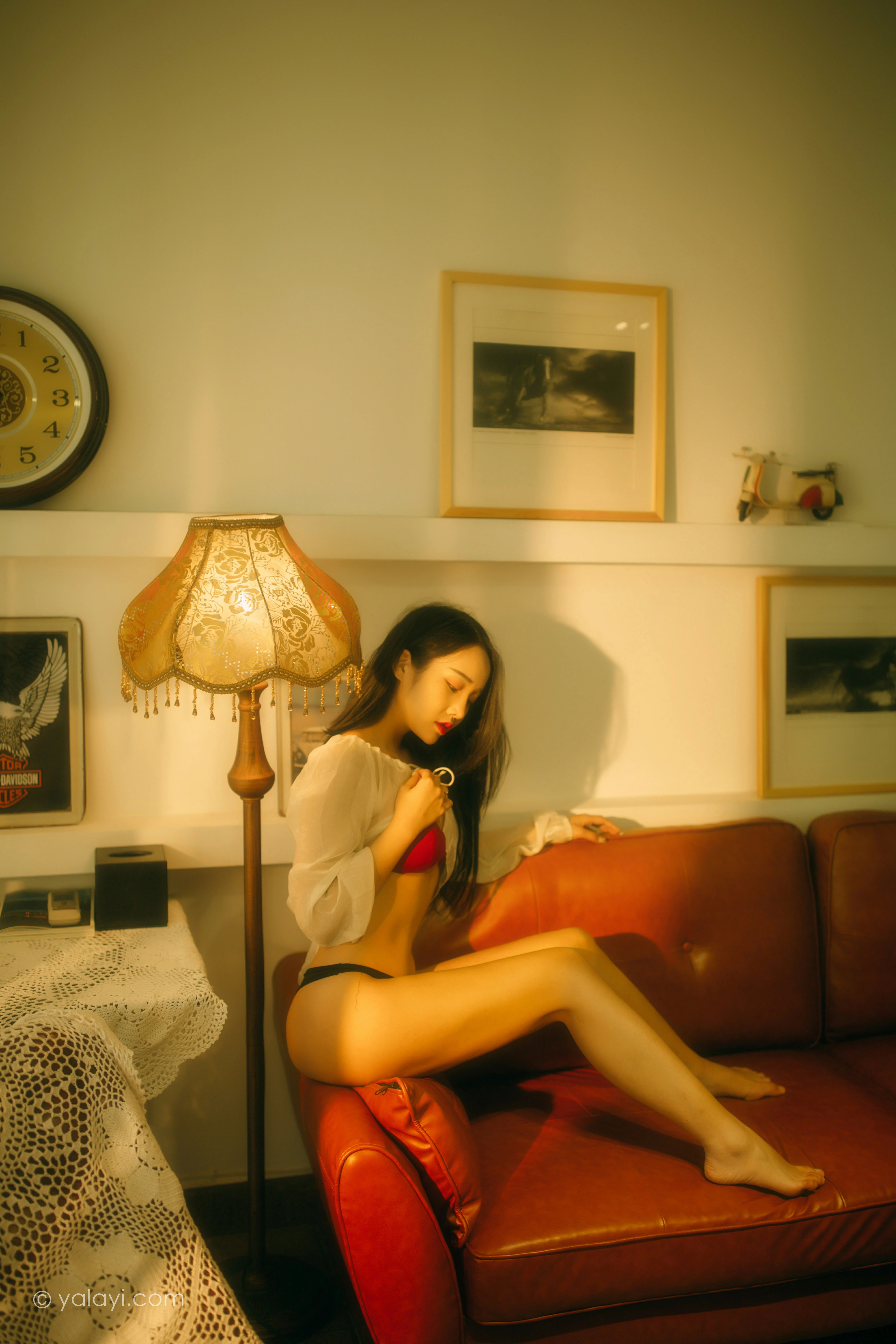 [YALAYI雅拉伊]NO.802 魂萦梦牵 优优 粉色透视情趣睡衣加黑色蕾丝内衣性感私房写真集第7张