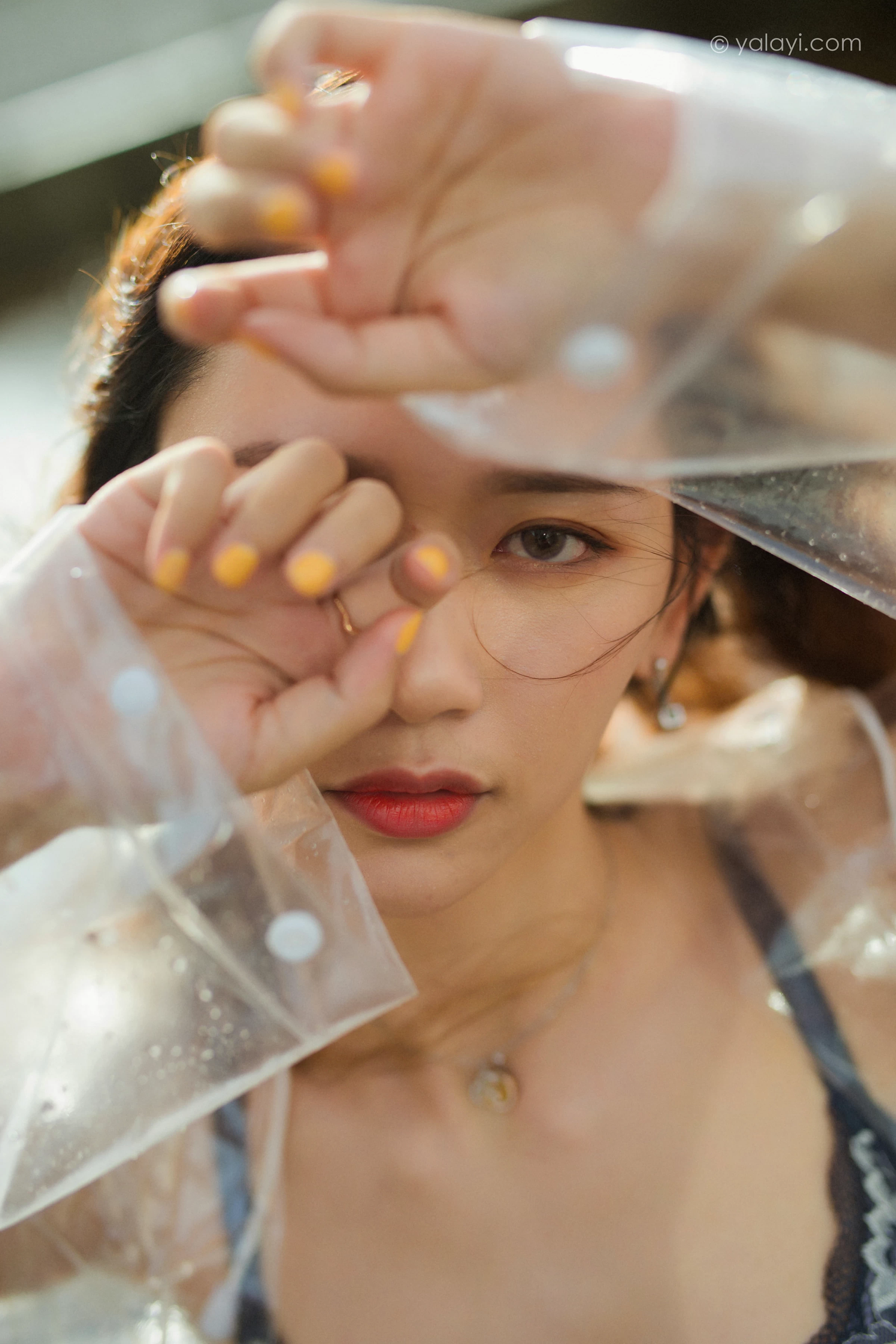 [YALAYI雅拉伊]NO.676 《七月的雨》 晓琳 黑色蕾丝内衣性感私房写真集第8张