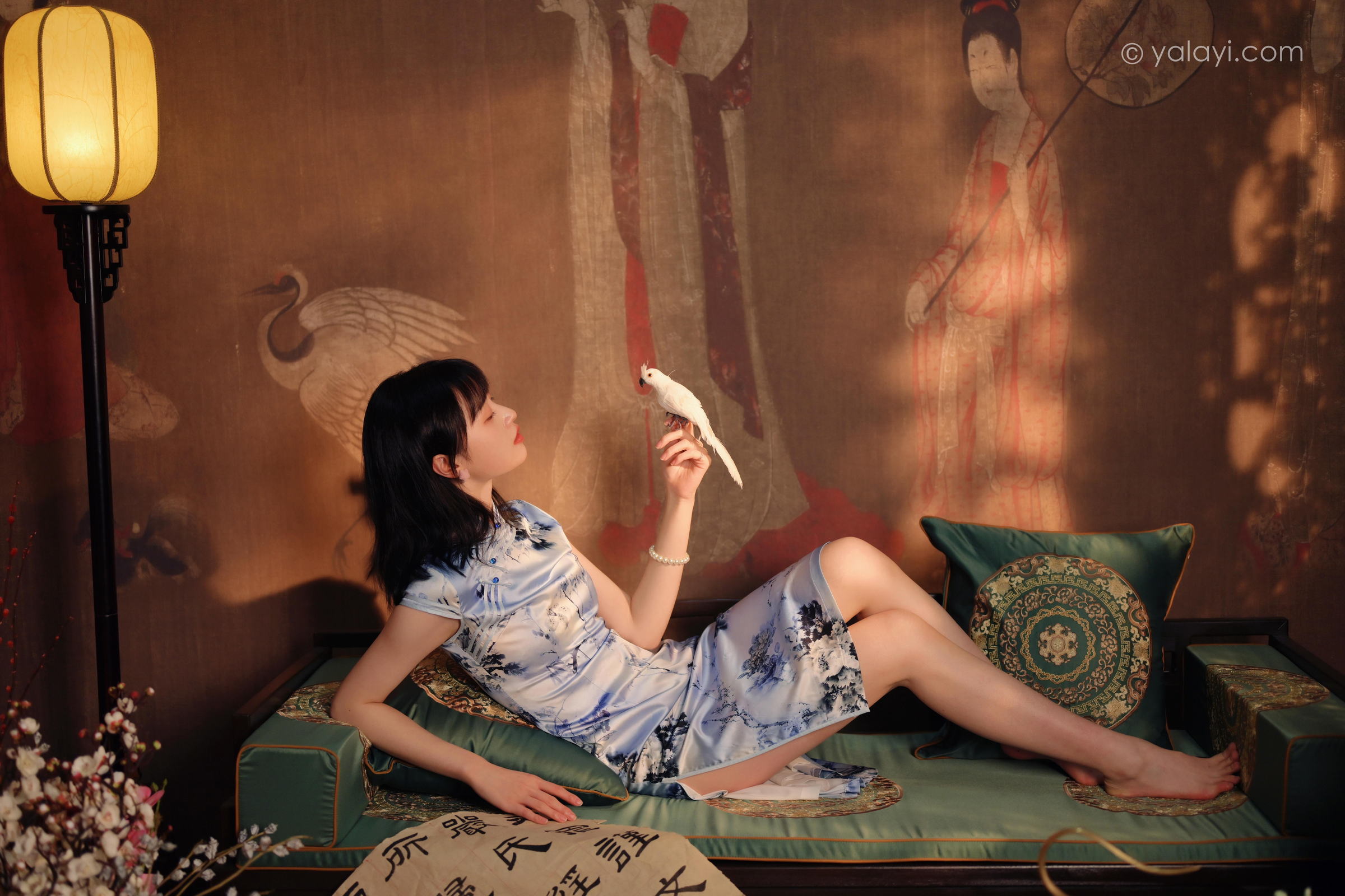 [YALAYI雅拉伊]2022.03.18 绝代芳华 京京 银色无袖旗袍民国风优雅写真集第6张