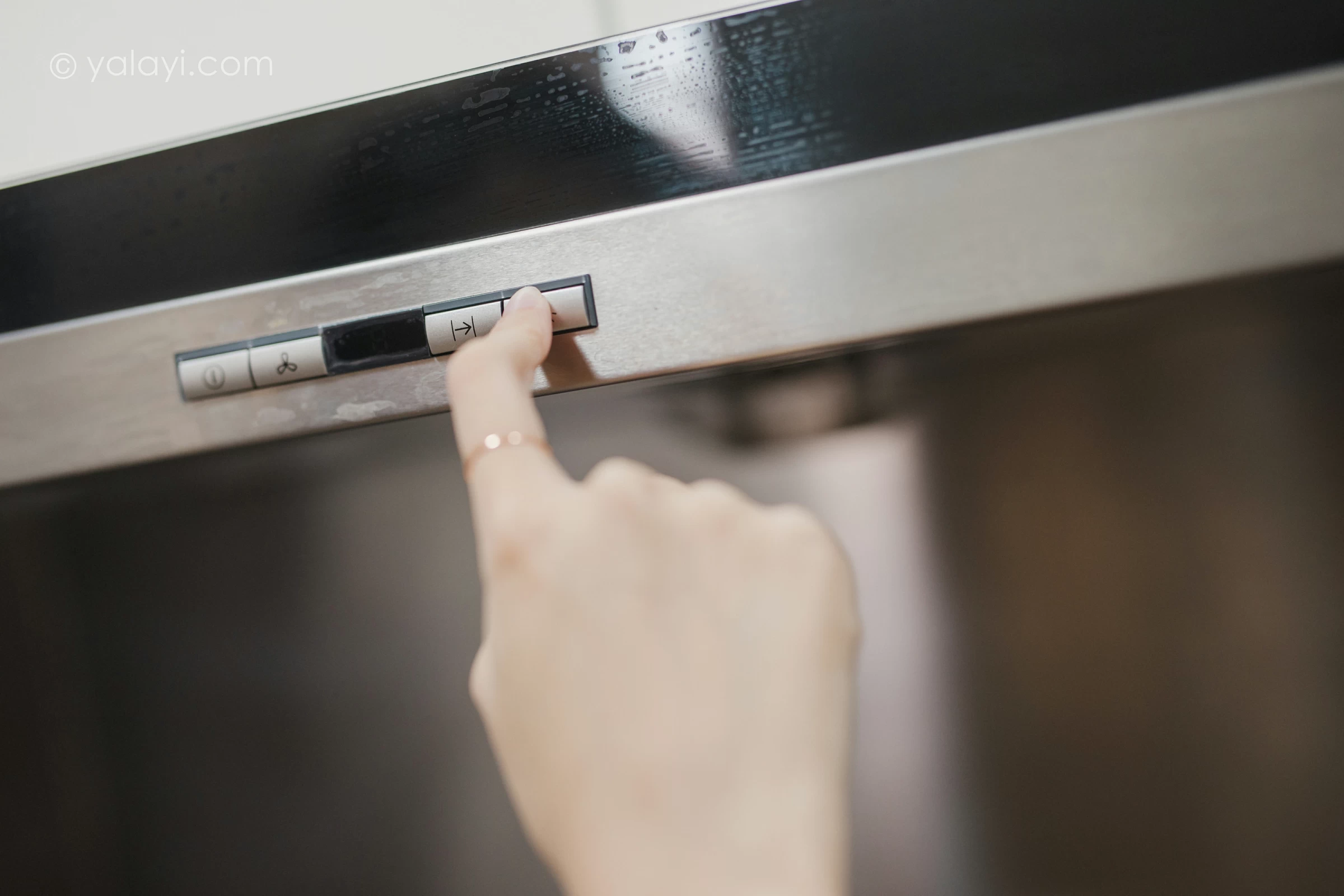 [YALAYI雅拉伊]NO.659 《一起的日子》 晓琳 灰色内衣居家性感私房写真集第2张