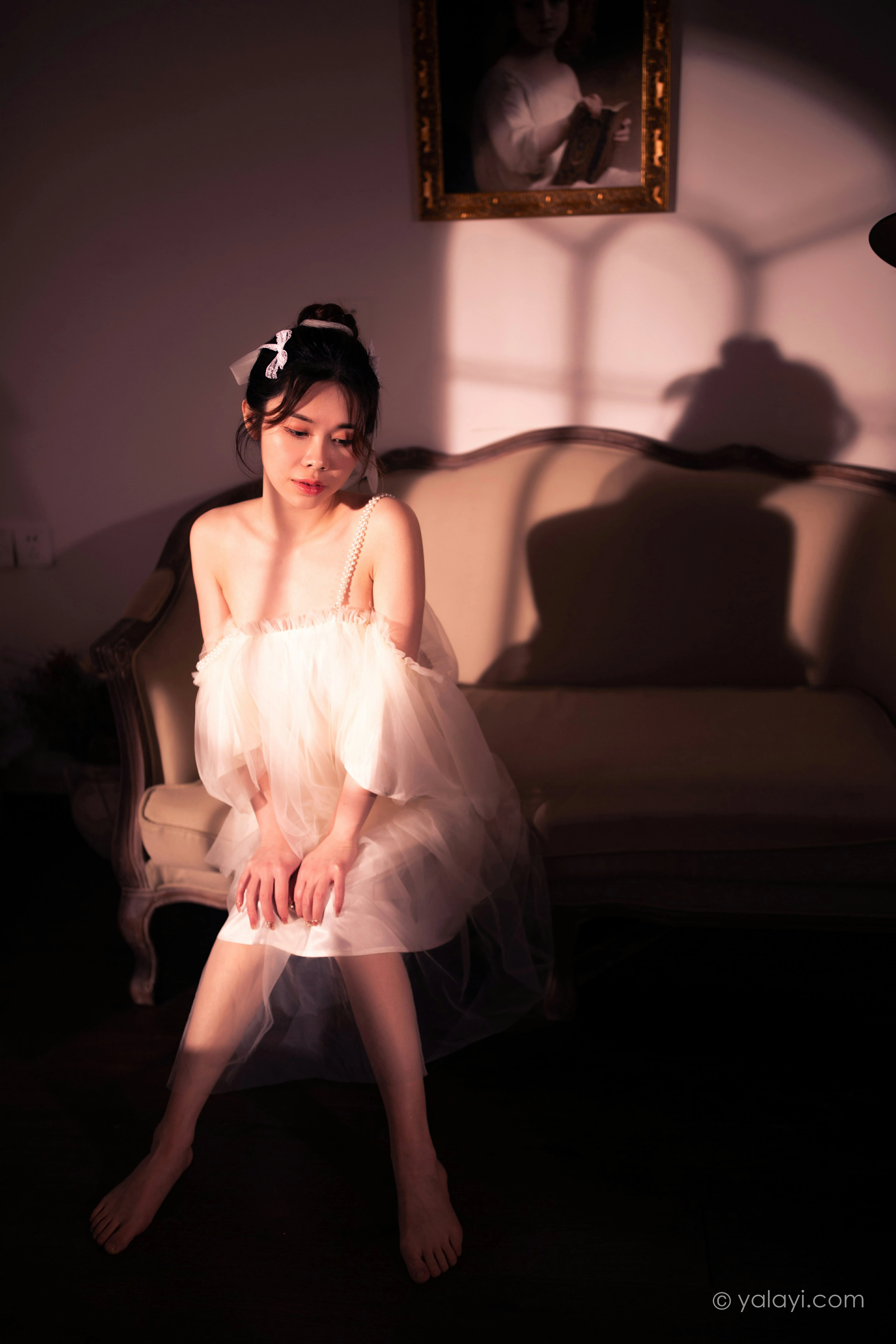 [YALAYI雅拉伊]NO.858 等待我的人 香草 白色透视吊带连衣裙居家性感写真集第9张